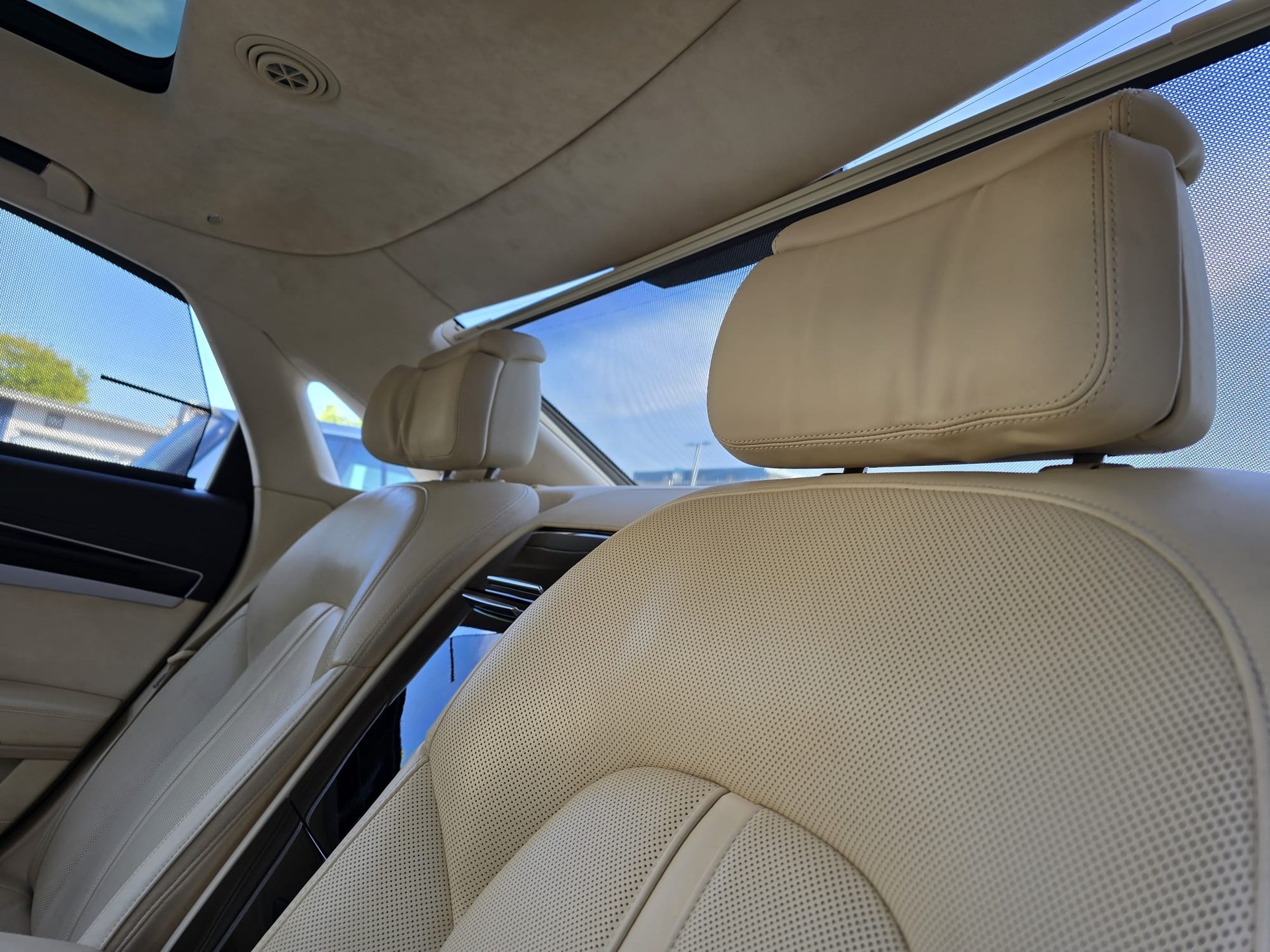 AUDI A8 L 4.0 TFSI-image-17