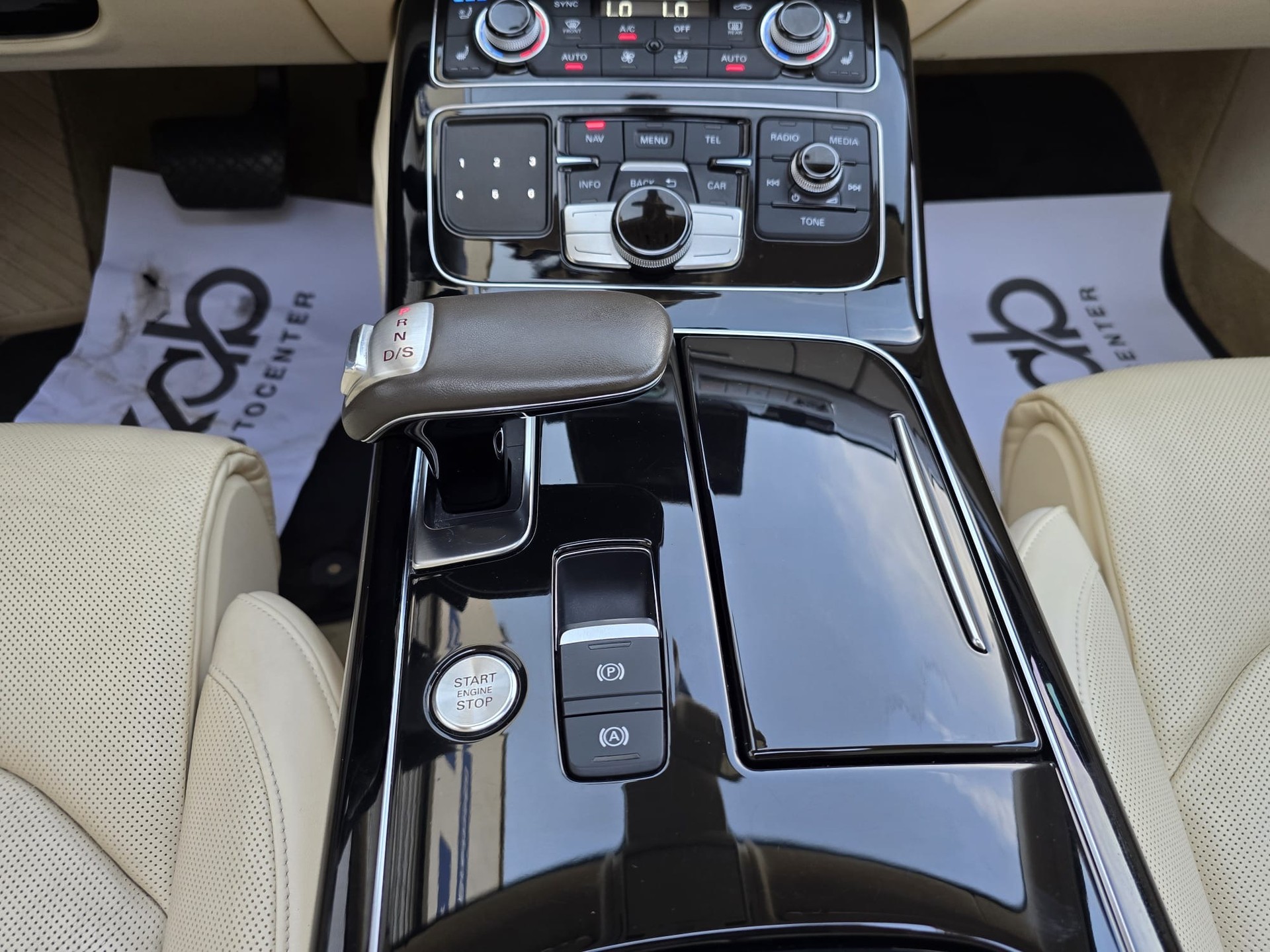 AUDI A8 L 4.0 TFSI-image-8