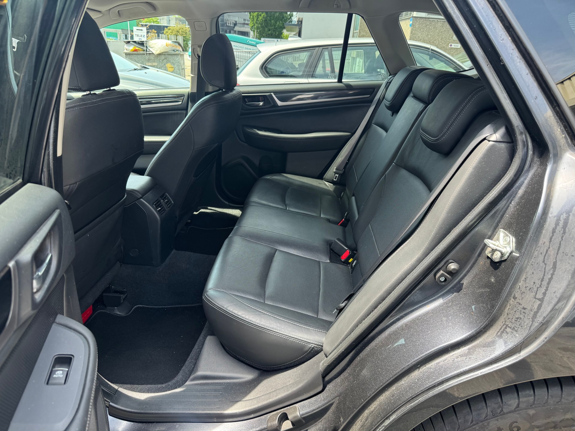 SUBARU Outback 2.0D Swiss AWD-image-6