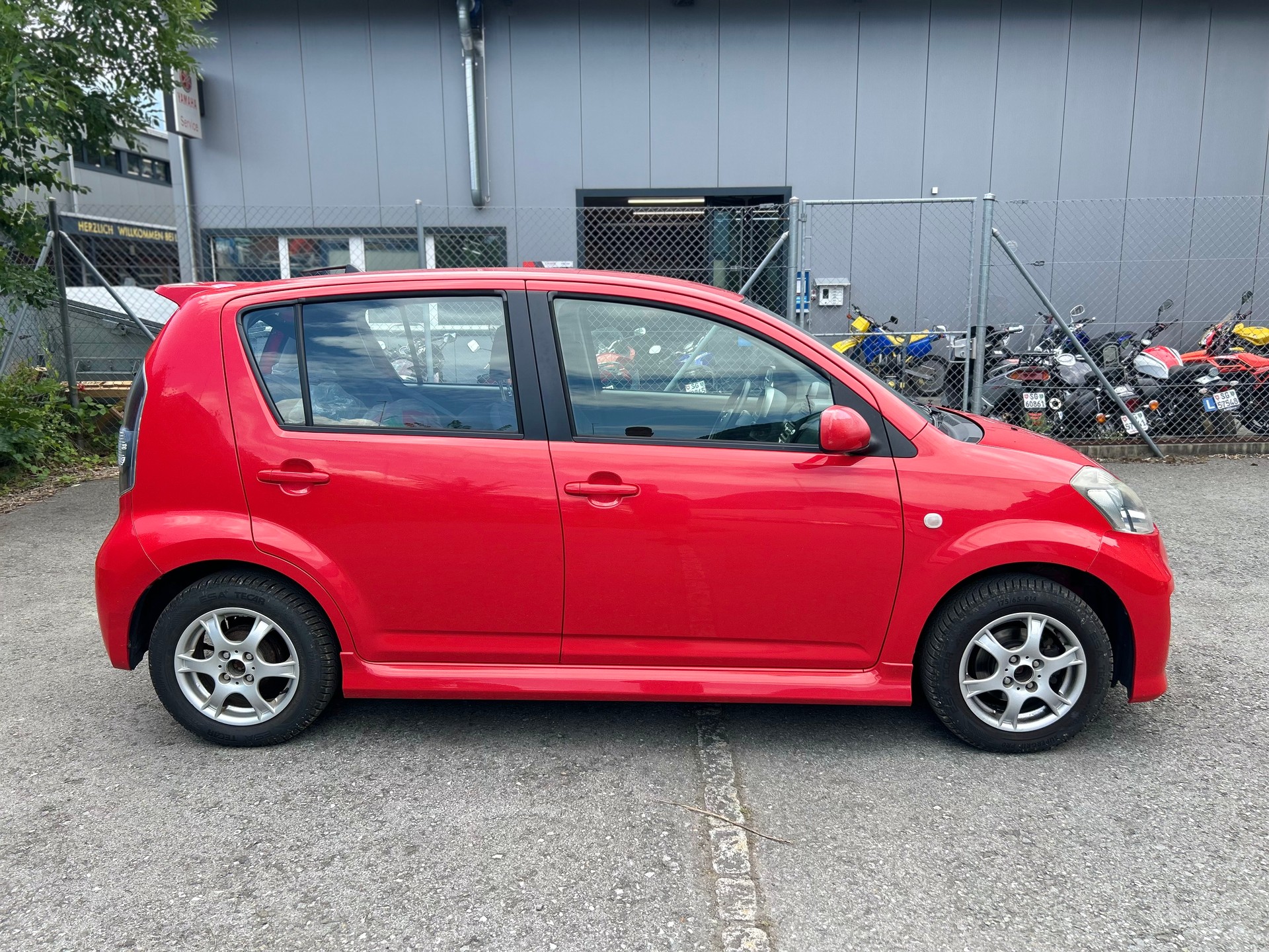 DAIHATSU Sirion 1.3 S eco-4WD Automatik-image-6
