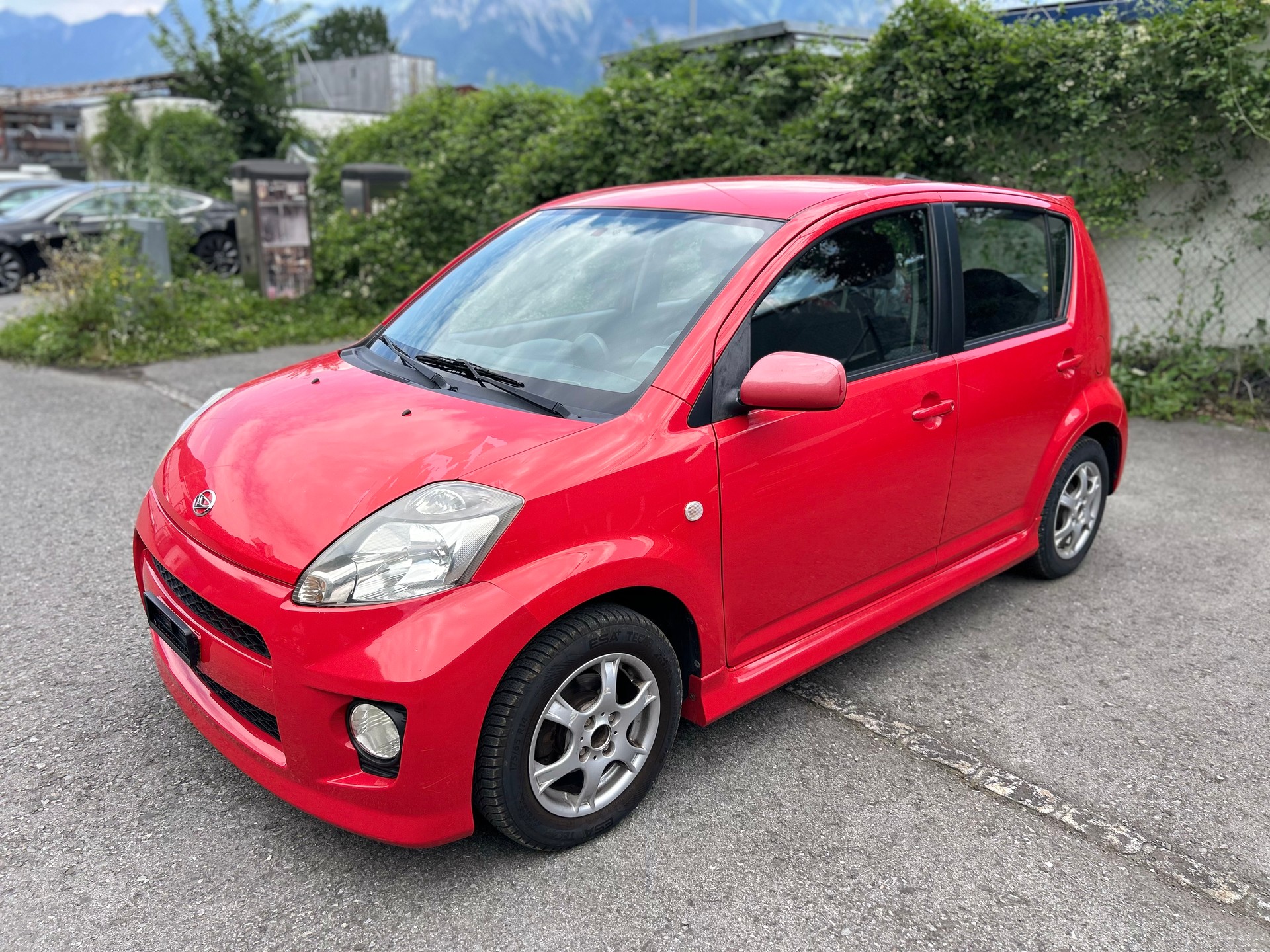 DAIHATSU Sirion 1.3 S eco-4WD Automatik-image-0