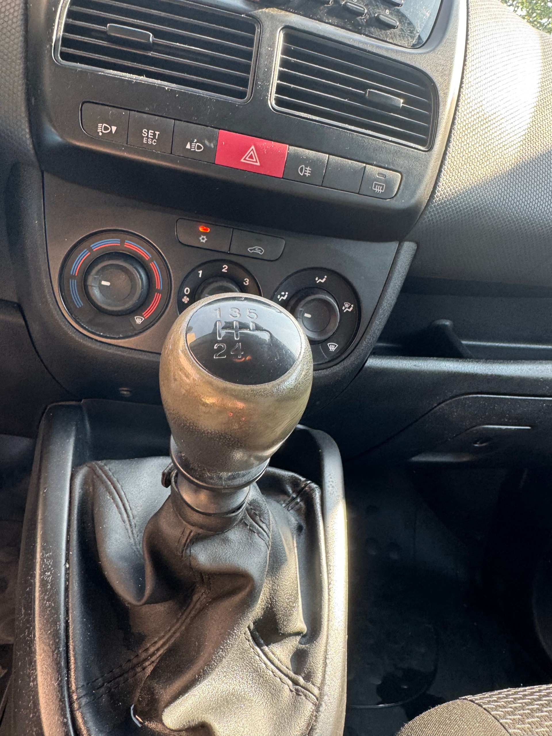 FIAT Doblò 1.4 16V Cargo Swiss-image-10