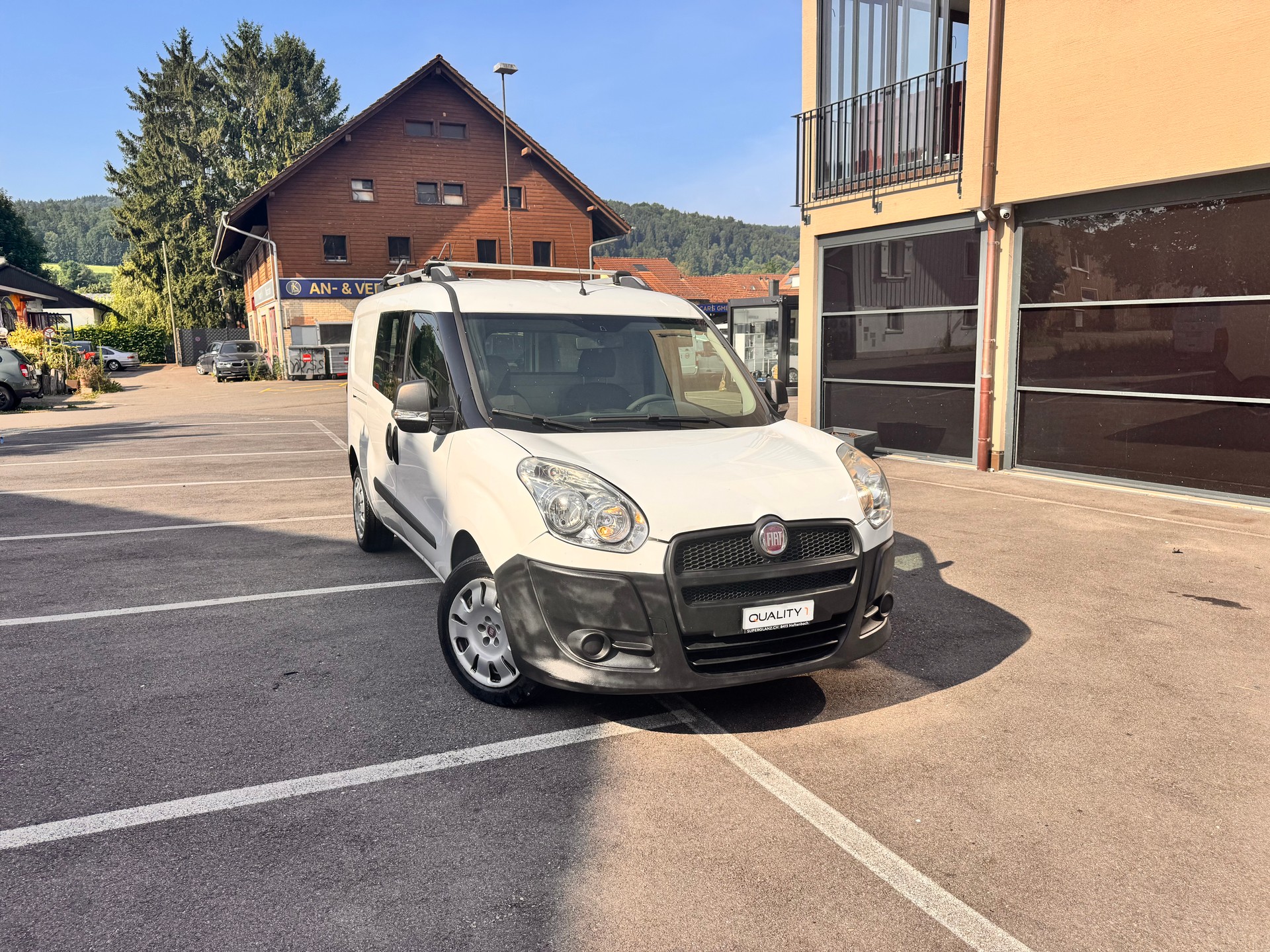 FIAT Doblò 1.4 16V Cargo Swiss-image-1