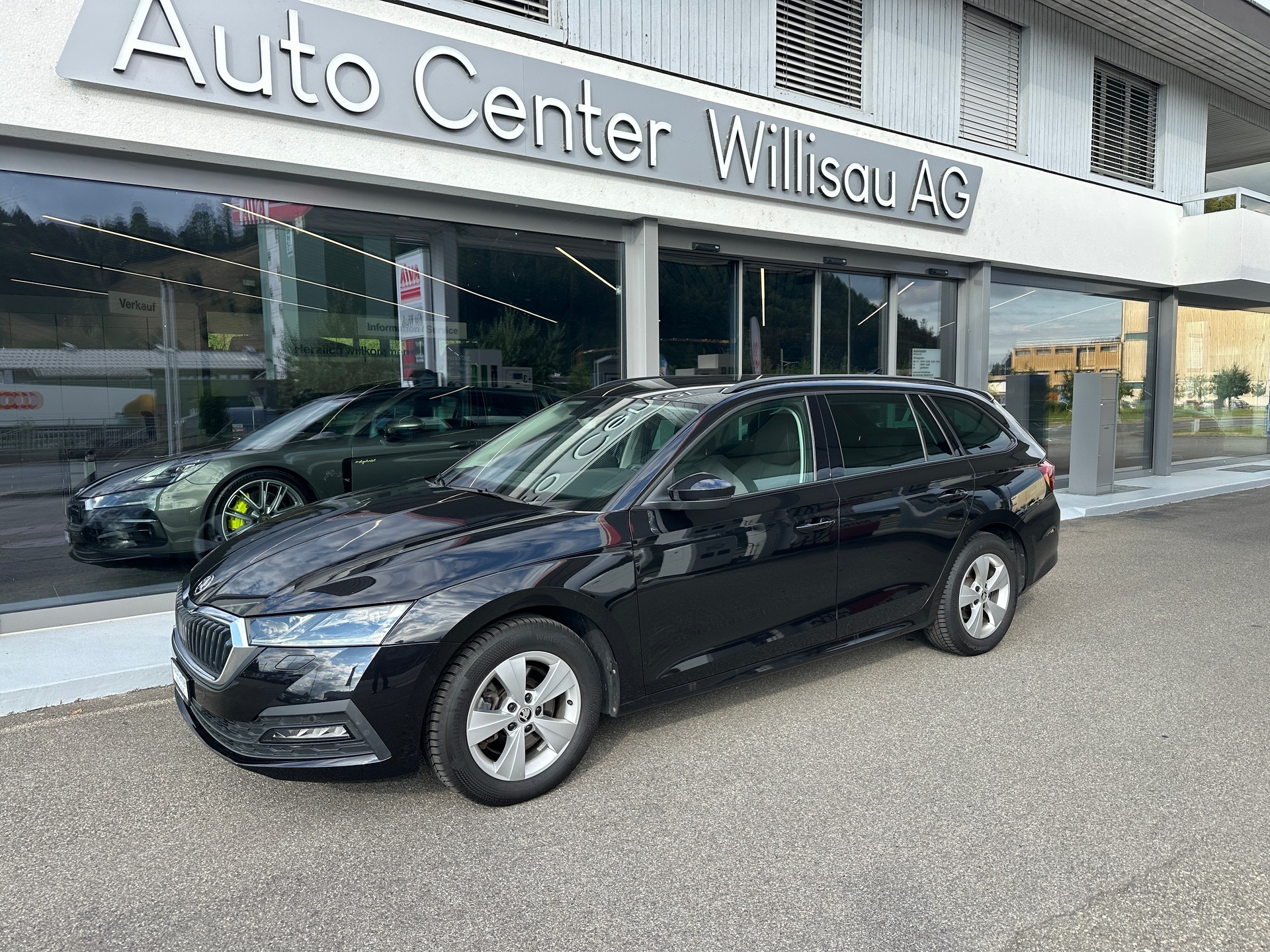 SKODA Octavia Combi 2.0 TDI DSG Ambition 4x4
