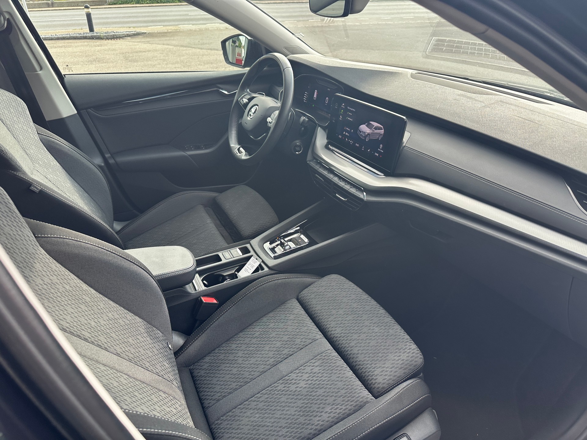 SKODA Octavia Combi 2.0 TDI DSG Ambition 4x4-image-4