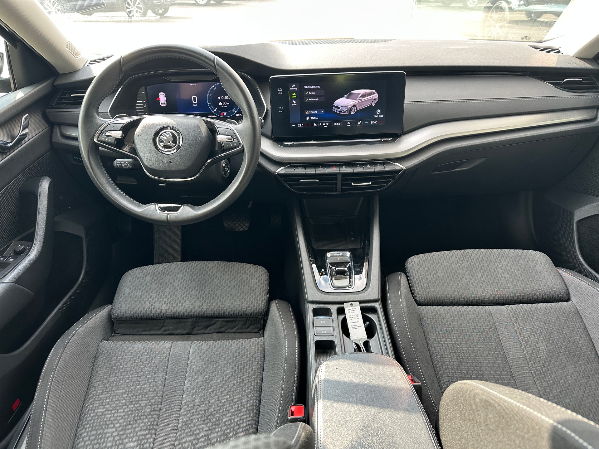 SKODA Octavia Combi 2.0 TDI DSG Ambition 4x4-image-8