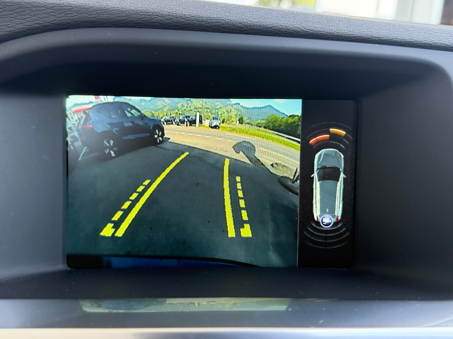 VOLVO V60 D4 Kinetic-image-13