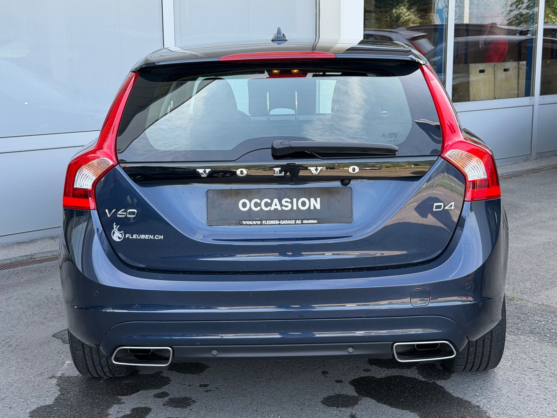 VOLVO V60 D4 Kinetic-image-18