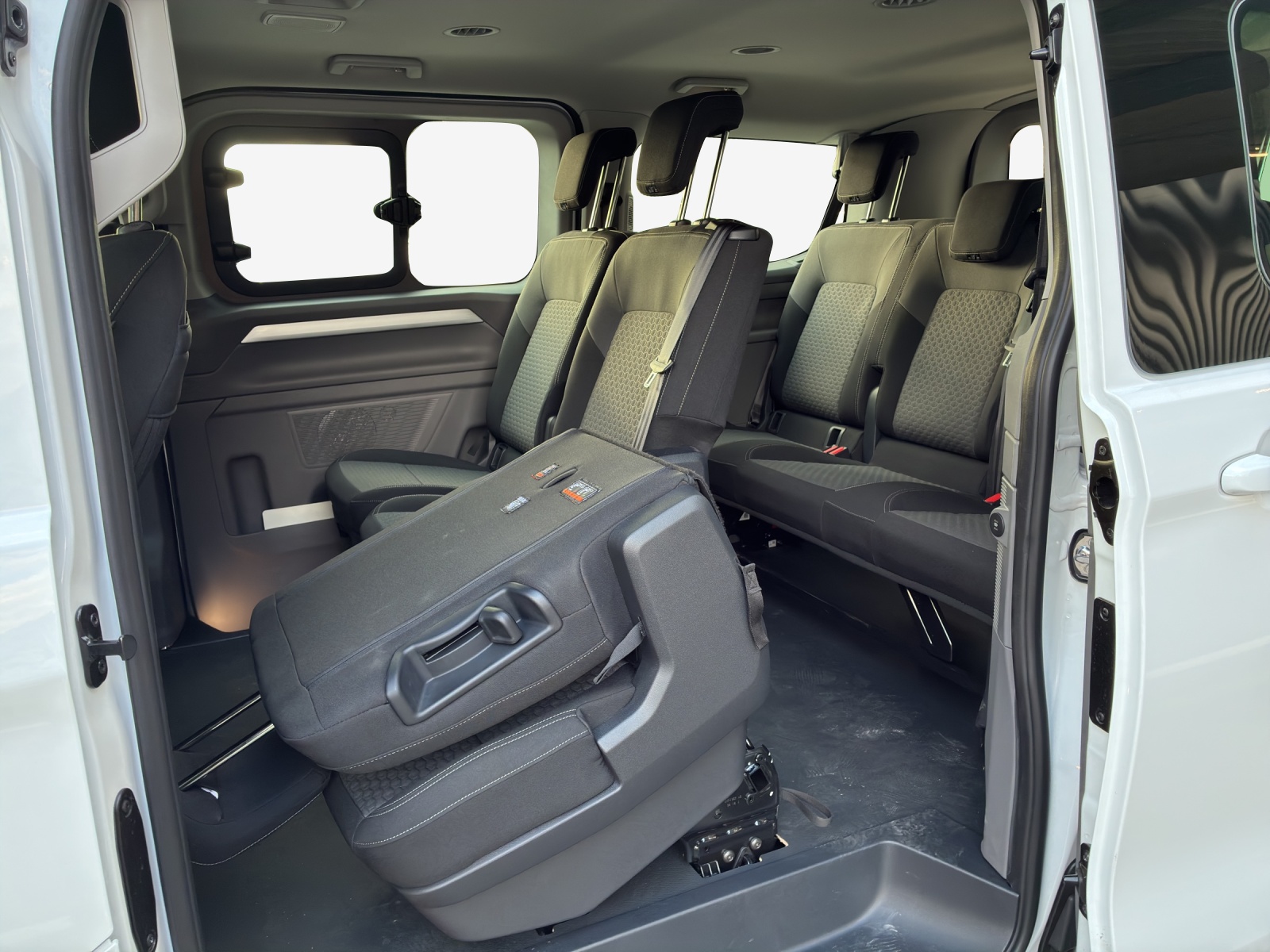 VW Caravelle 2.0 TDI Life Aut.8-image-12