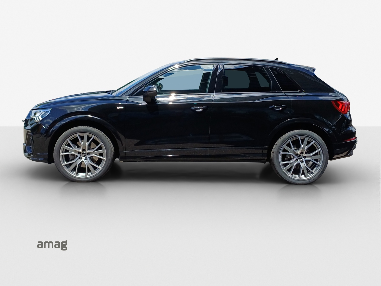 AUDI Q3 Sportback 45 TFSI S line quattro S-tronic-image-1