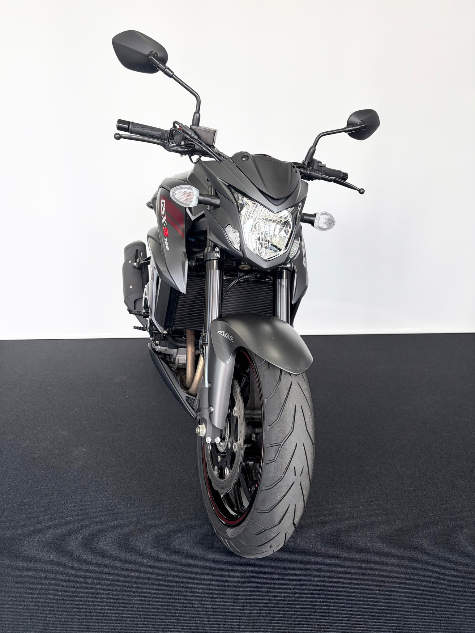 SUZUKI GSX-S 750 ABS-showroom-element-3
