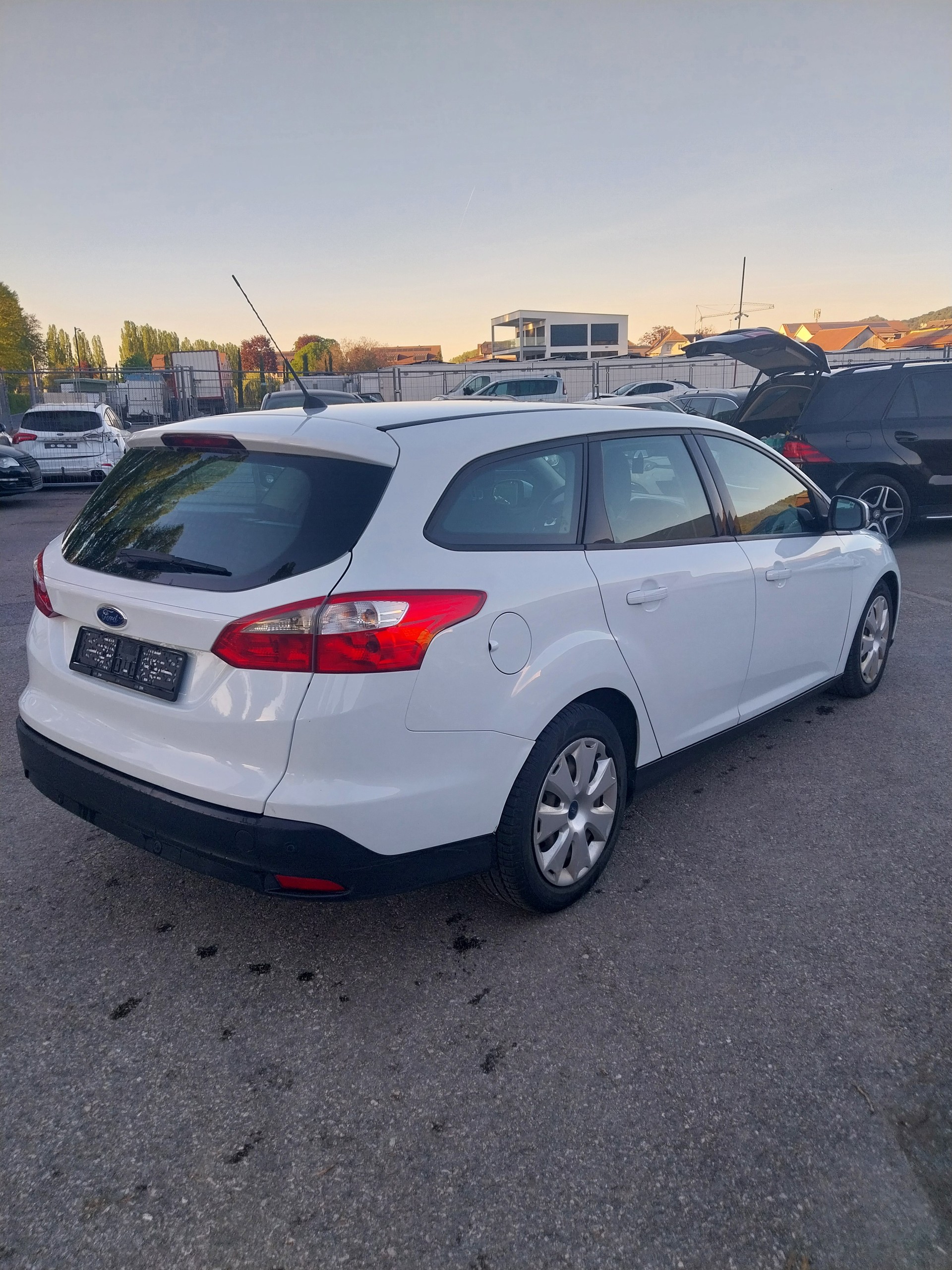 FORD Focus 1.6 TDCi Trend-image-2