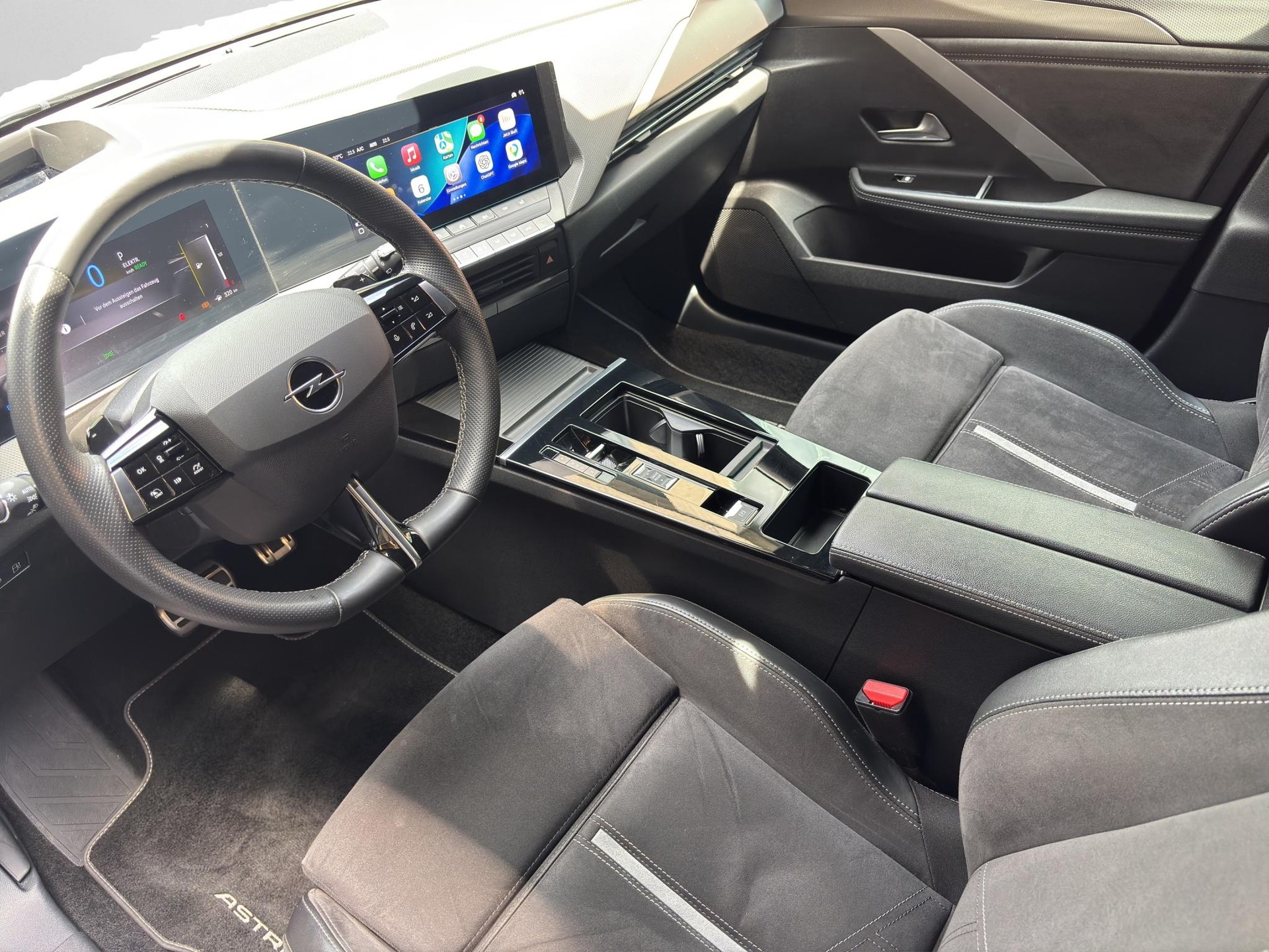 OPEL Astra Sports Tourer 1.6 T PHEV 225 GSe-image-9