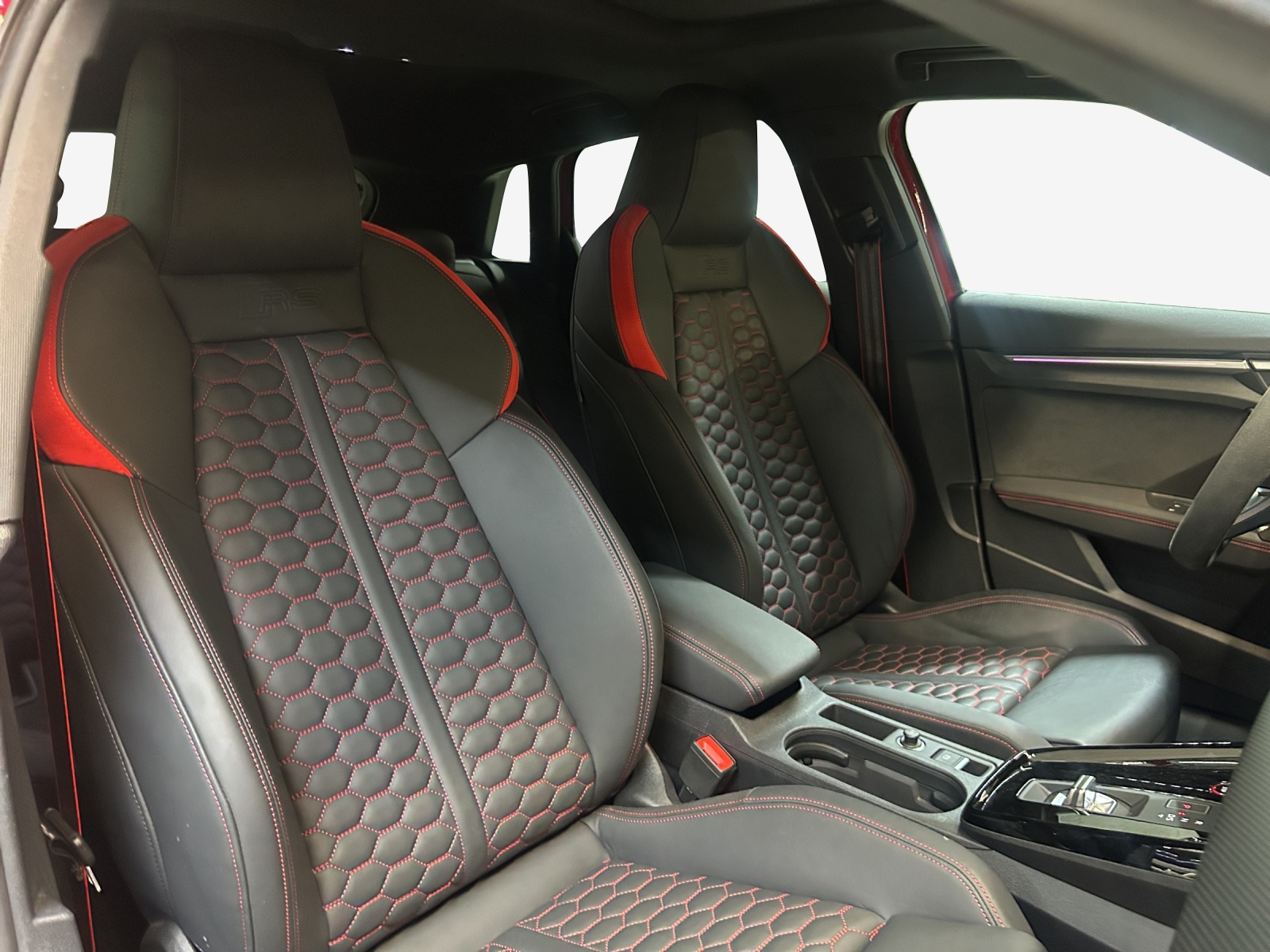AUDI RS3 Sportback 2.5 TSI quattro S-tronic-image-14