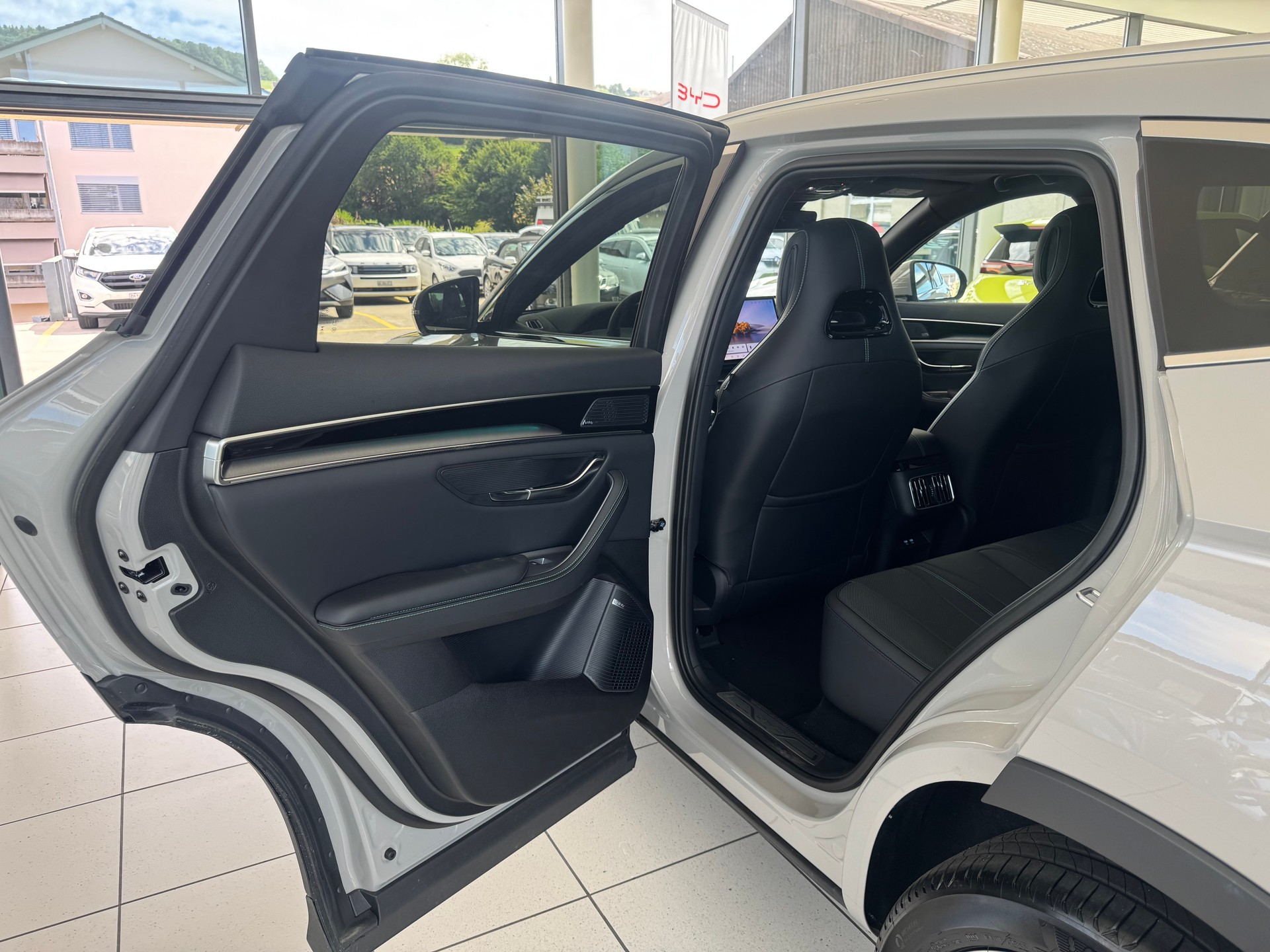 BYD Seal U DM-i Design AWD-image-22