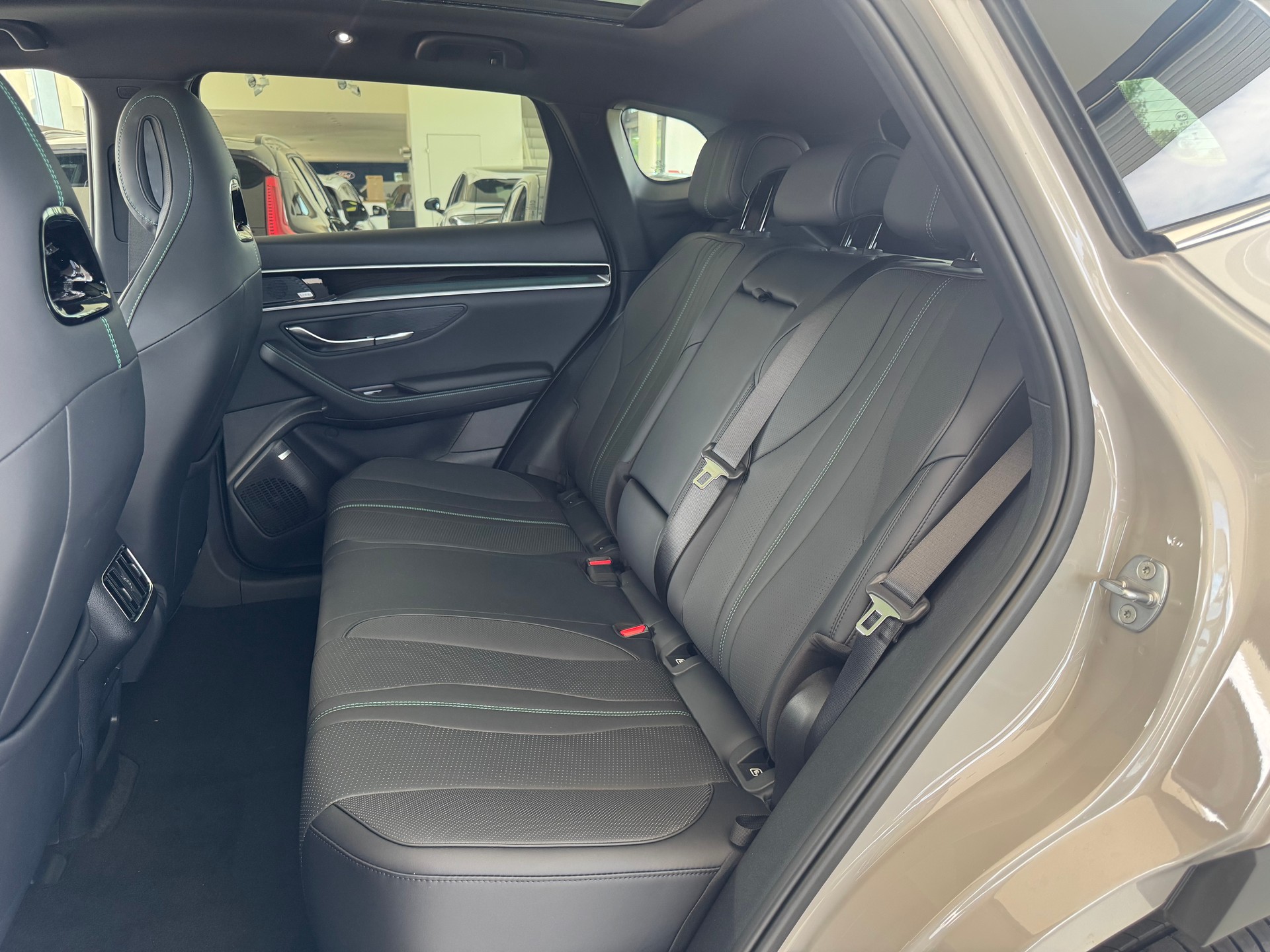 BYD Seal U DM-i Design AWD-image-23