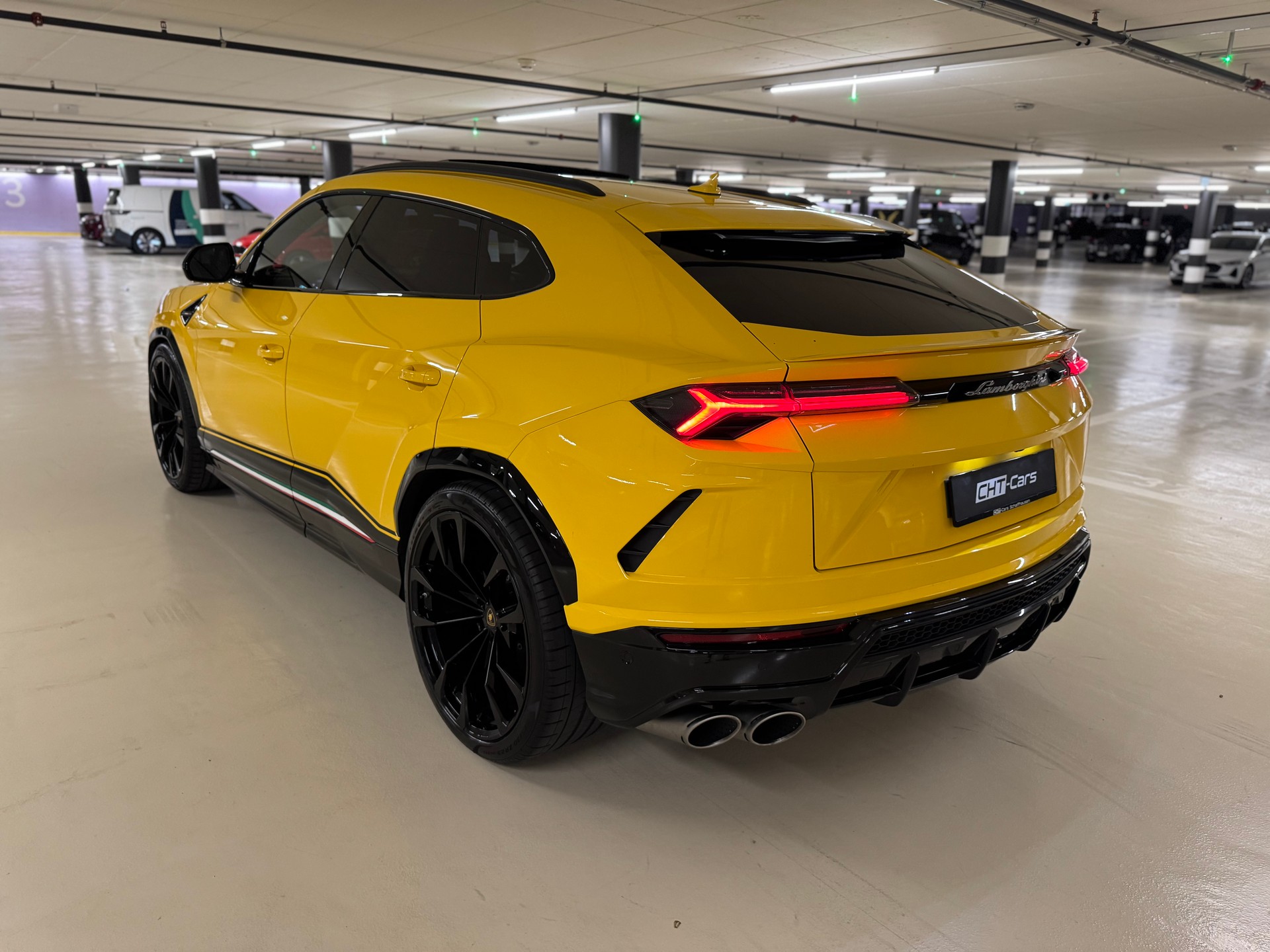 LAMBORGHINI Urus E-Gear-image-2
