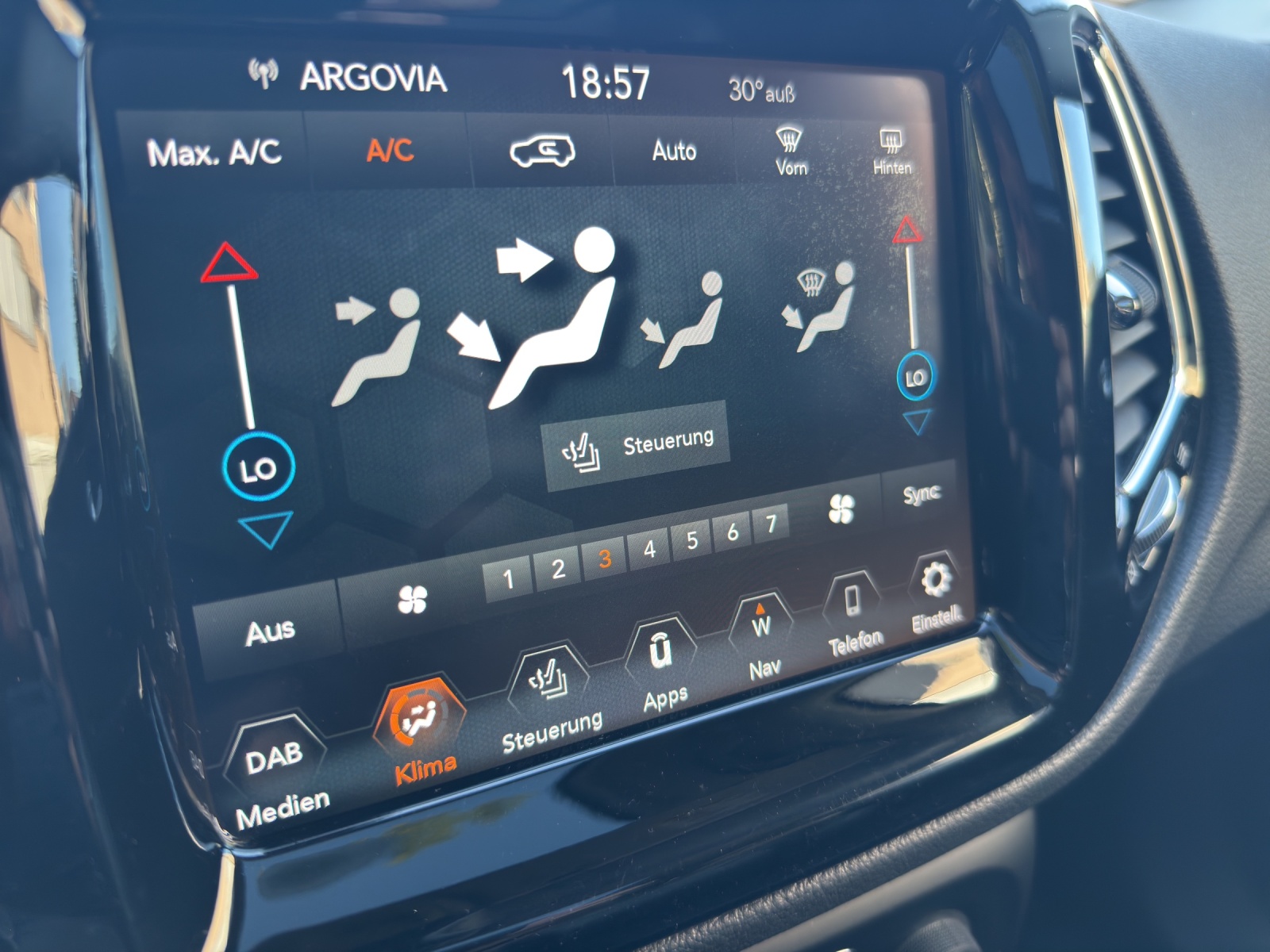 JEEP Compass 1.4 Turbo Limited AWD 9ATX-image-21