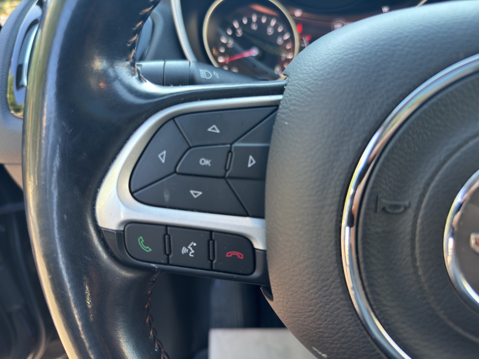 JEEP Compass 1.4 Turbo Limited AWD 9ATX-image-16