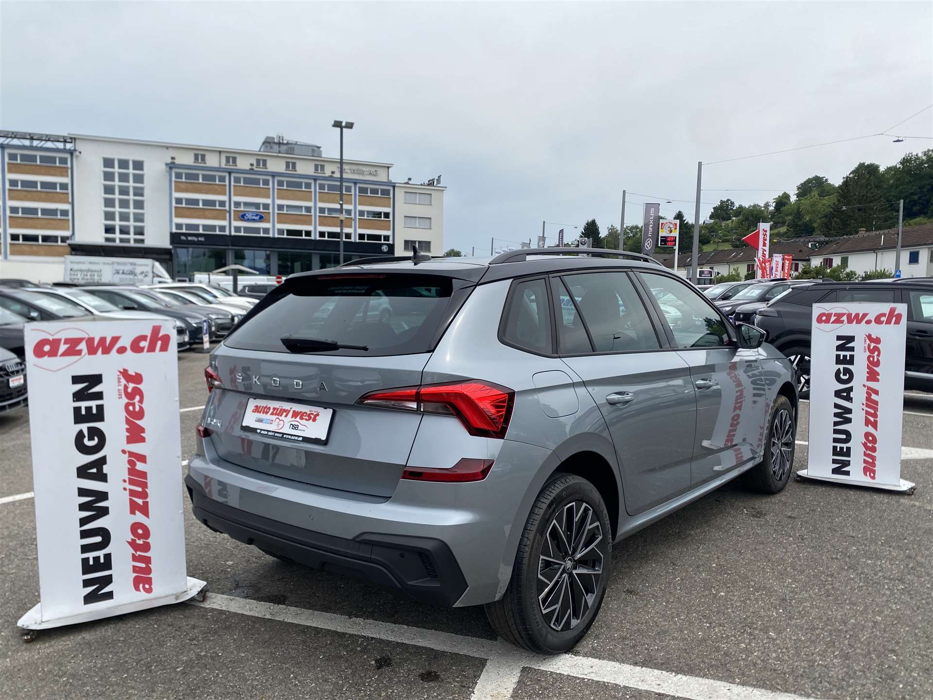 SKODA Kamiq 1.0 TSi Selection Black DSG-Automat-image-2