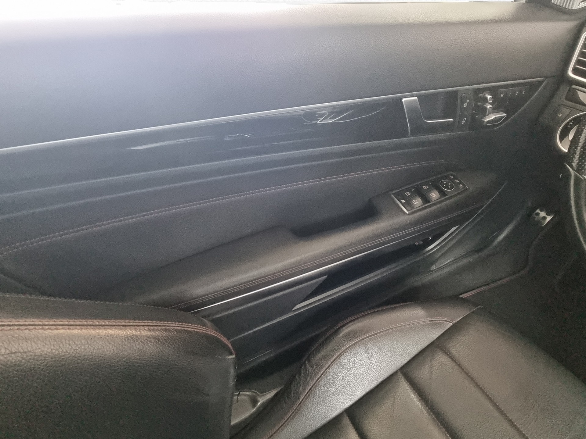MERCEDES-BENZ E 250 A207 Cabriolet-image-11