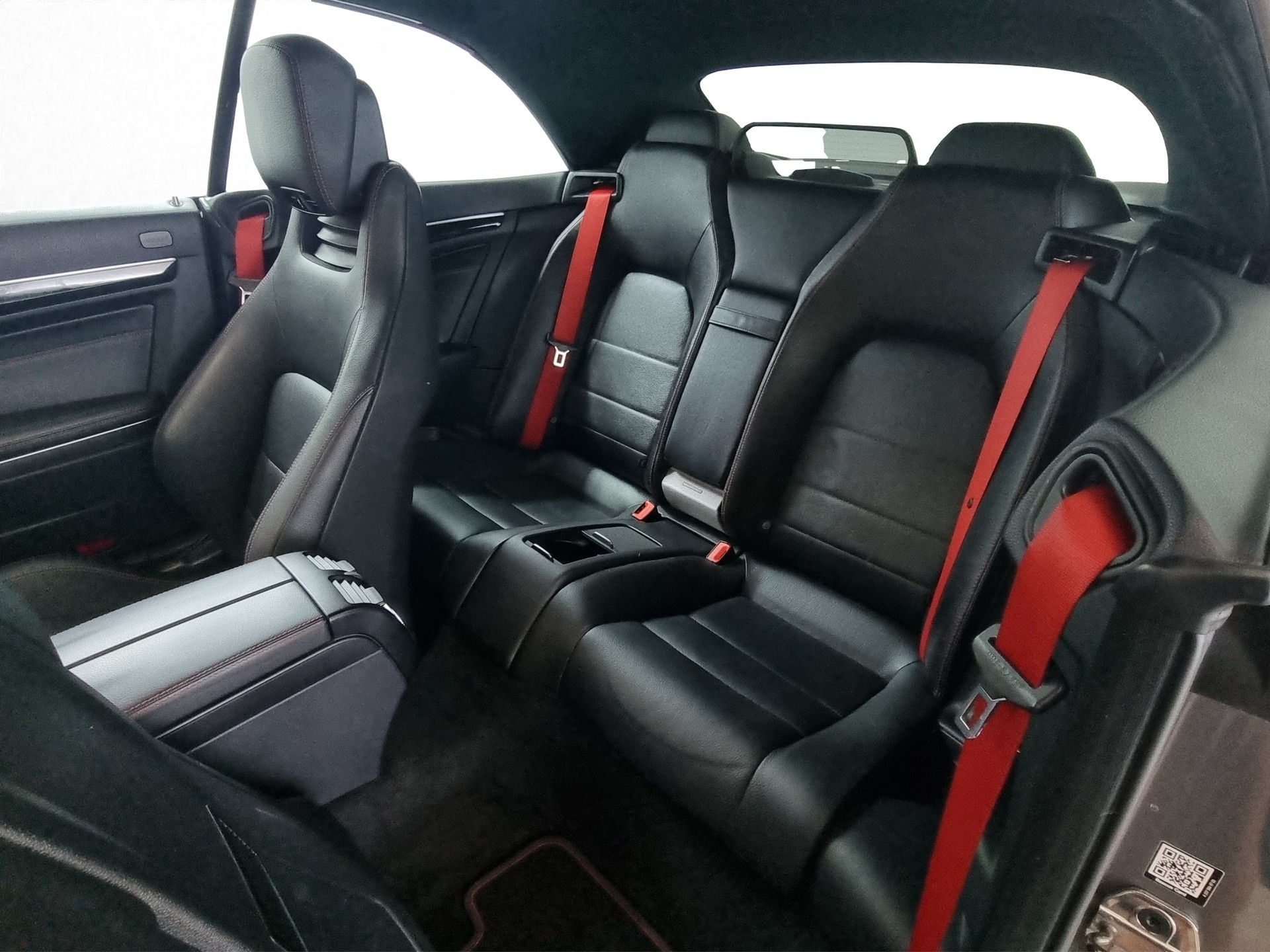 MERCEDES-BENZ E 250 A207 Cabriolet-image-6