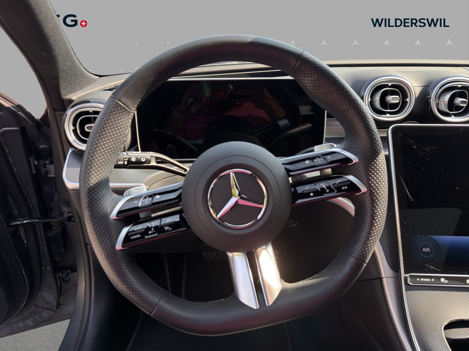 MERCEDES-BENZ C 300 T 4 Matic-image-8