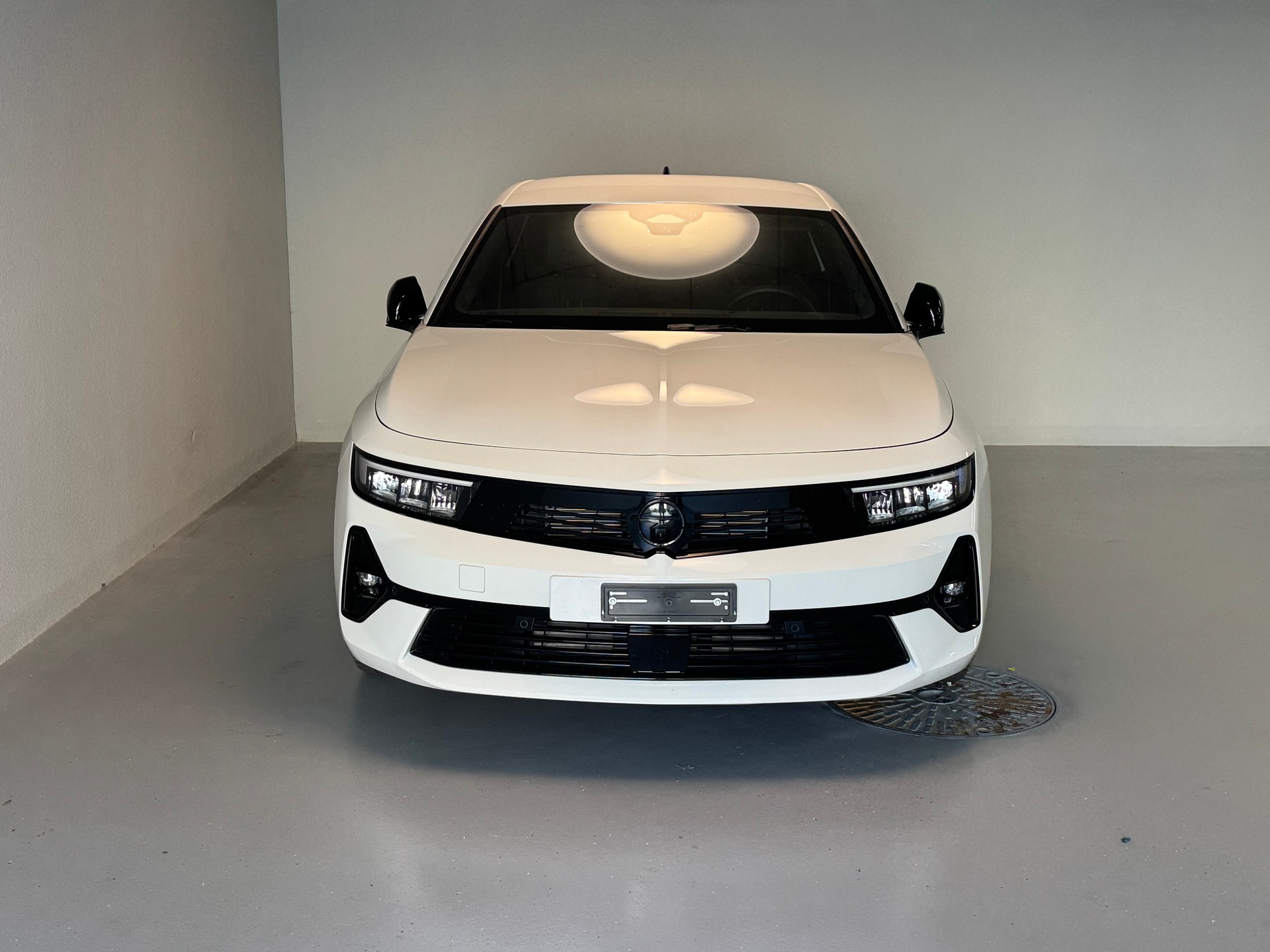 OPEL Astra 1.6 PHEV Turbo Swiss Plus A-image-1