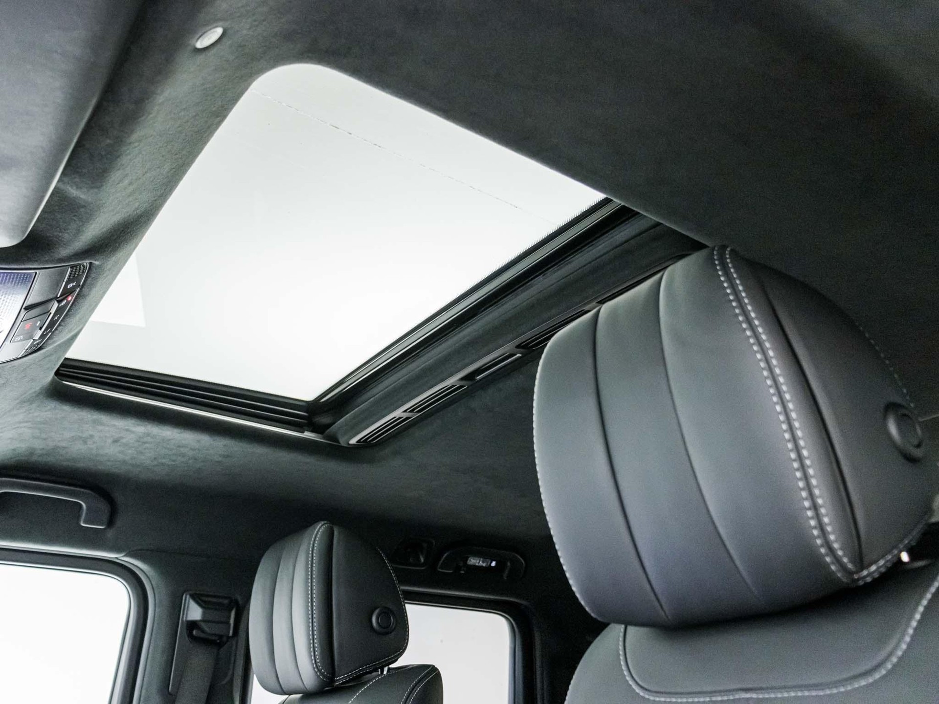 MERCEDES-BENZ G 500-image-8