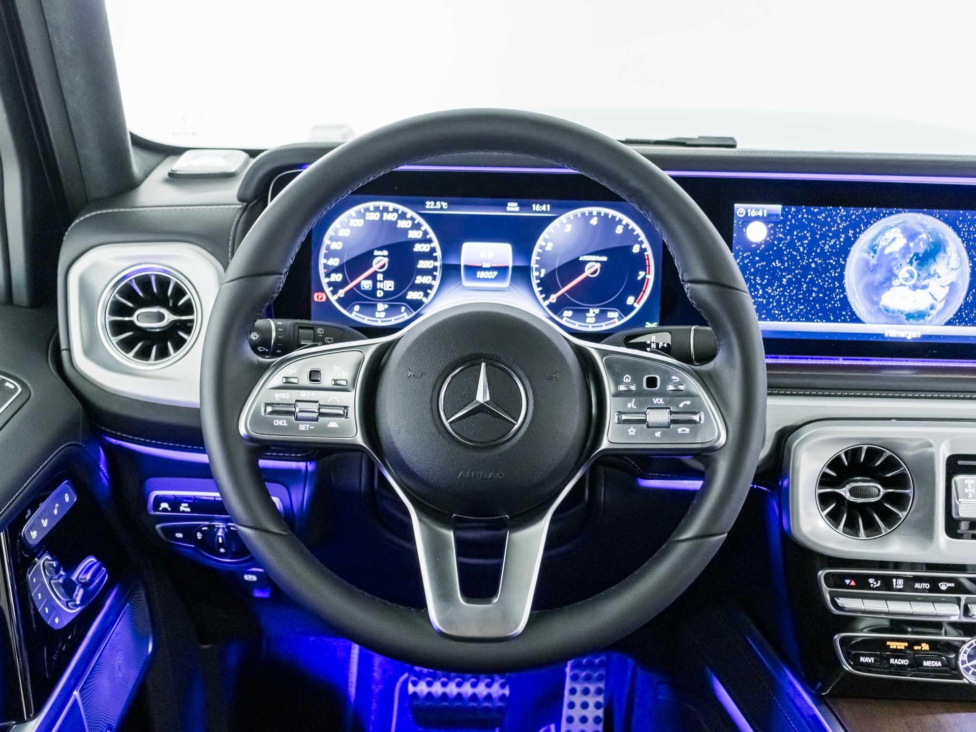 MERCEDES-BENZ G 500-image-10