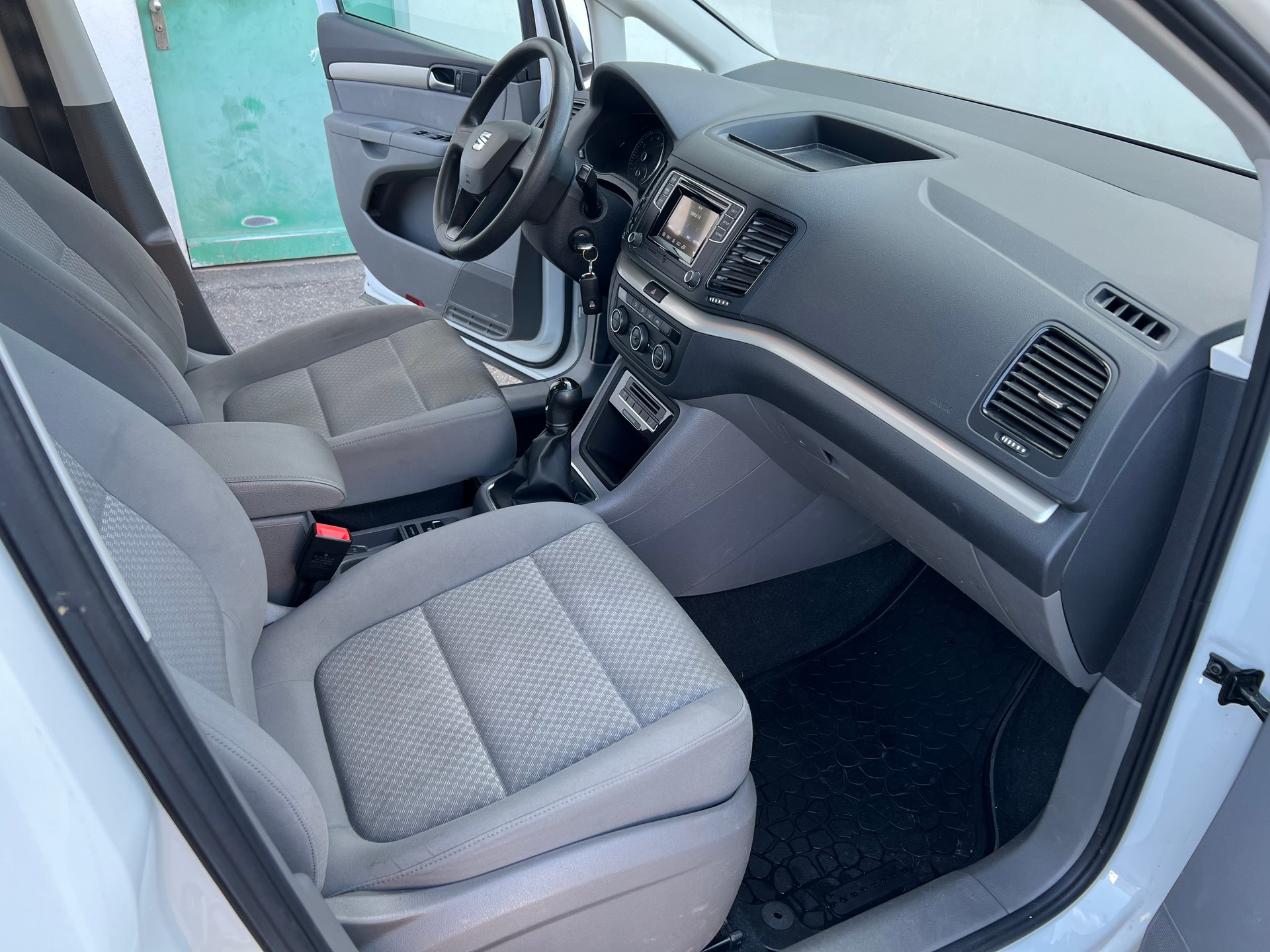 SEAT Alhambra 1.4 TSI Reference-image-9
