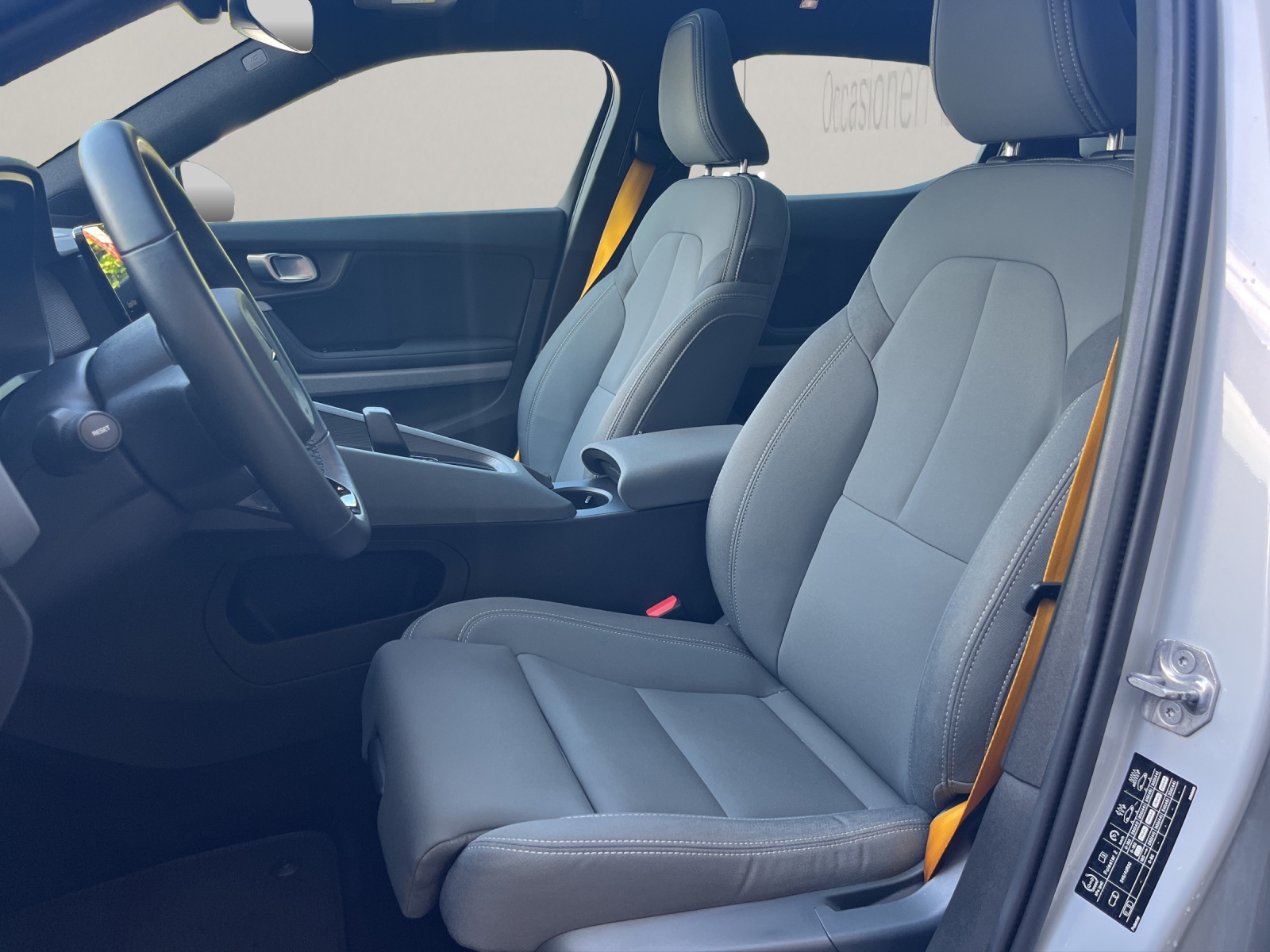 POLESTAR 2 Long Range Dual Motor-image-11