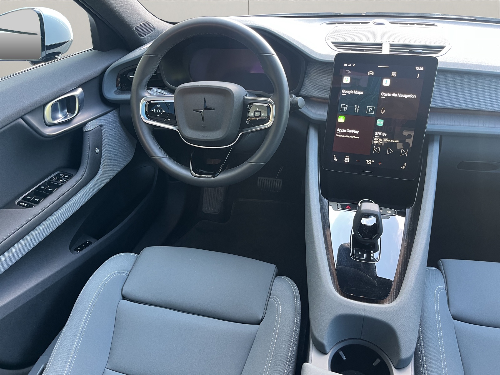POLESTAR 2 Long Range Dual Motor-image-3