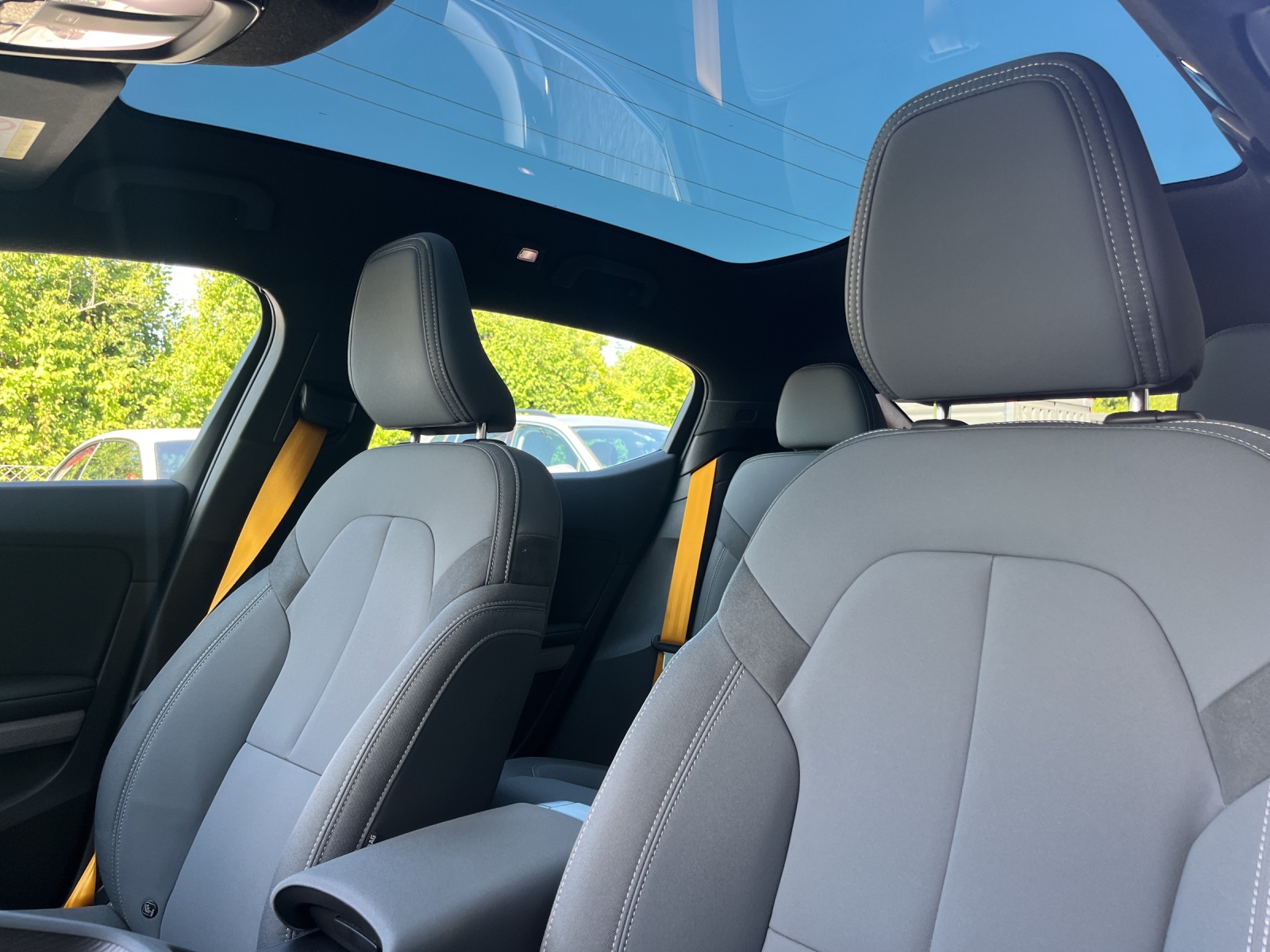 POLESTAR 2 Long Range Dual Motor-image-4
