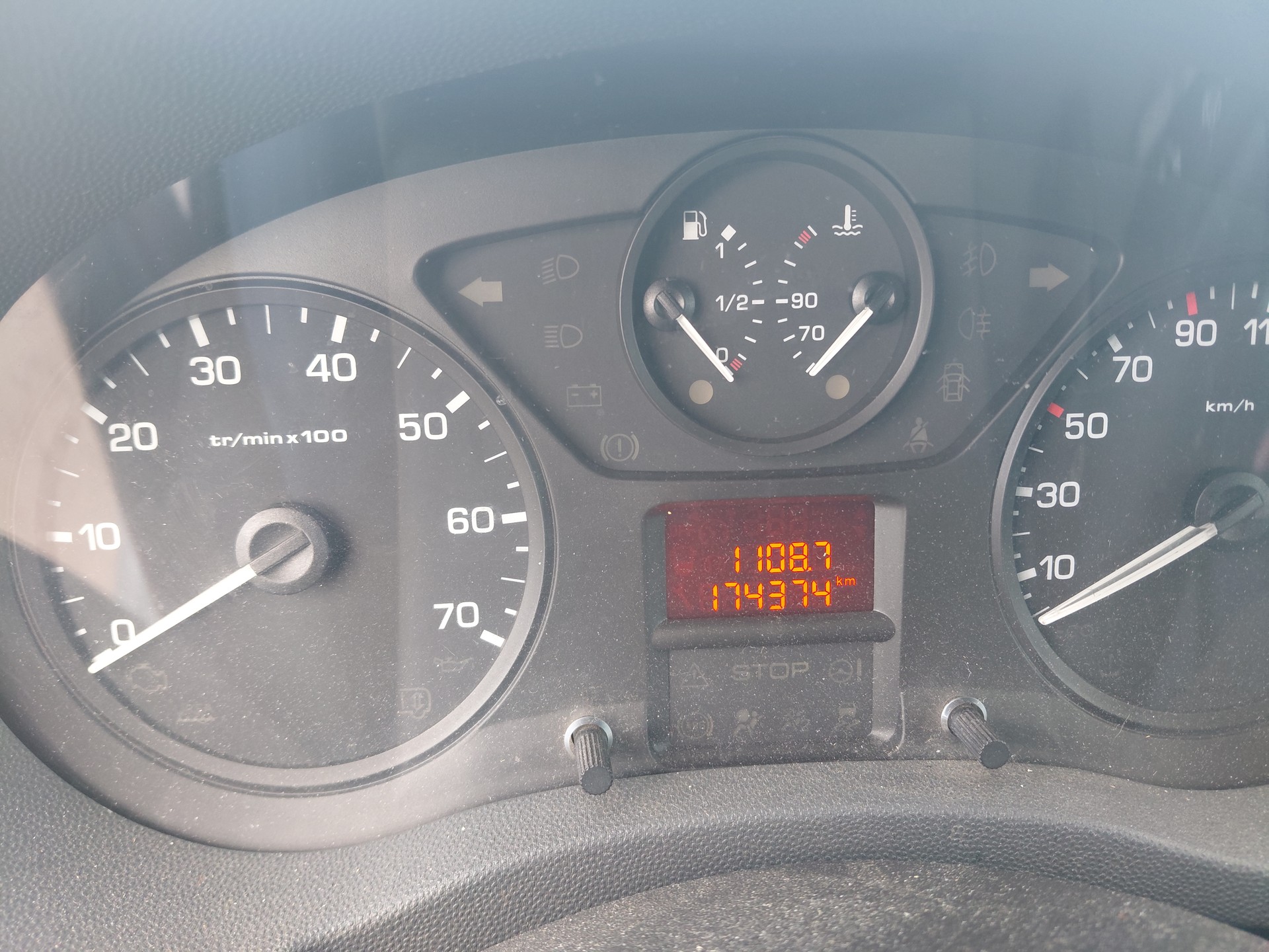 TOYOTA Proace 2.0D Glass Van Luna L1H1 . 3 Plätze Klimaanlage-image-11