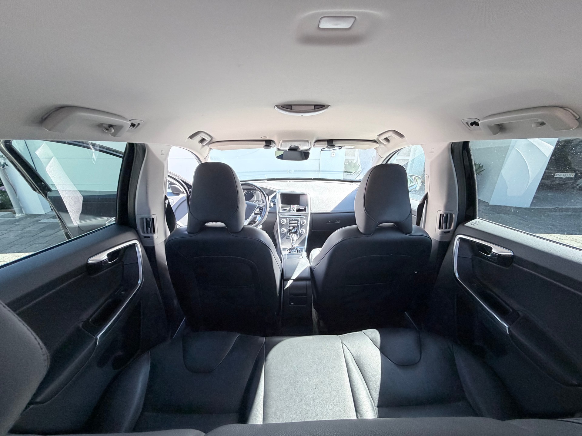 VOLVO XC60 2.4 D5 Summum AWD-image-5