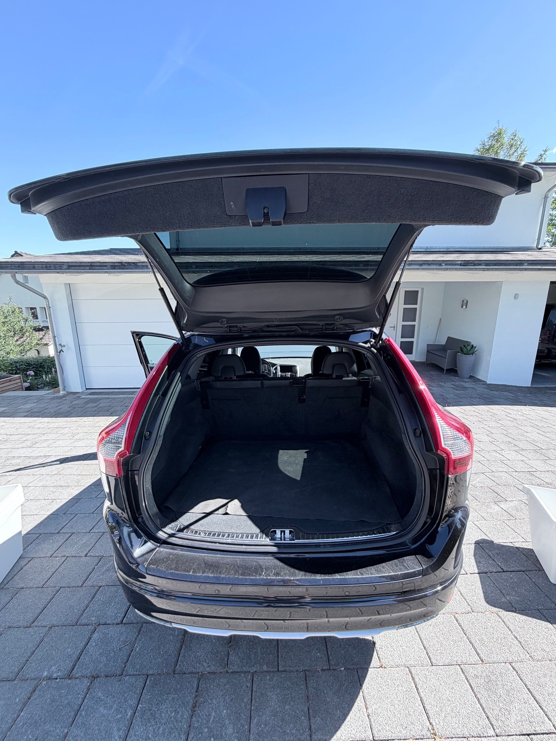 VOLVO XC60 2.4 D5 Summum AWD-image-4