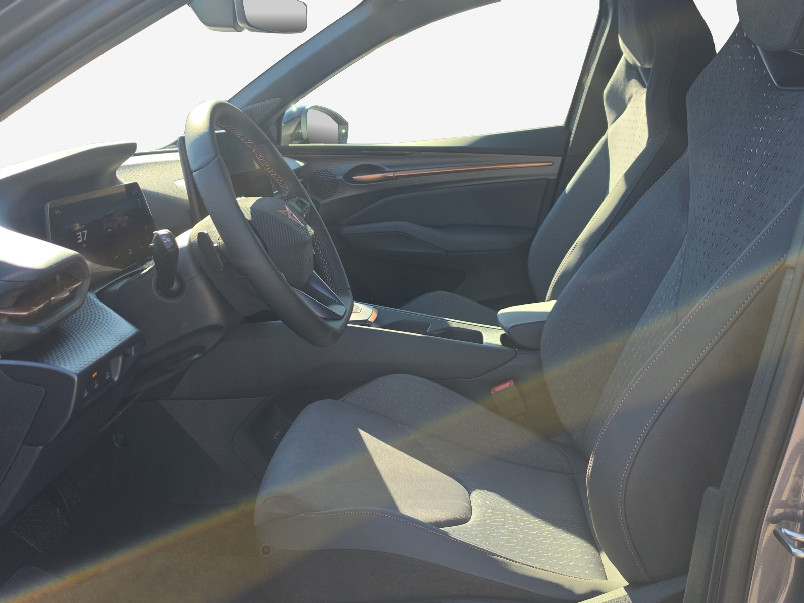 CUPRA Raval 52 kWh Dynamic+ Launch Edition-image-7