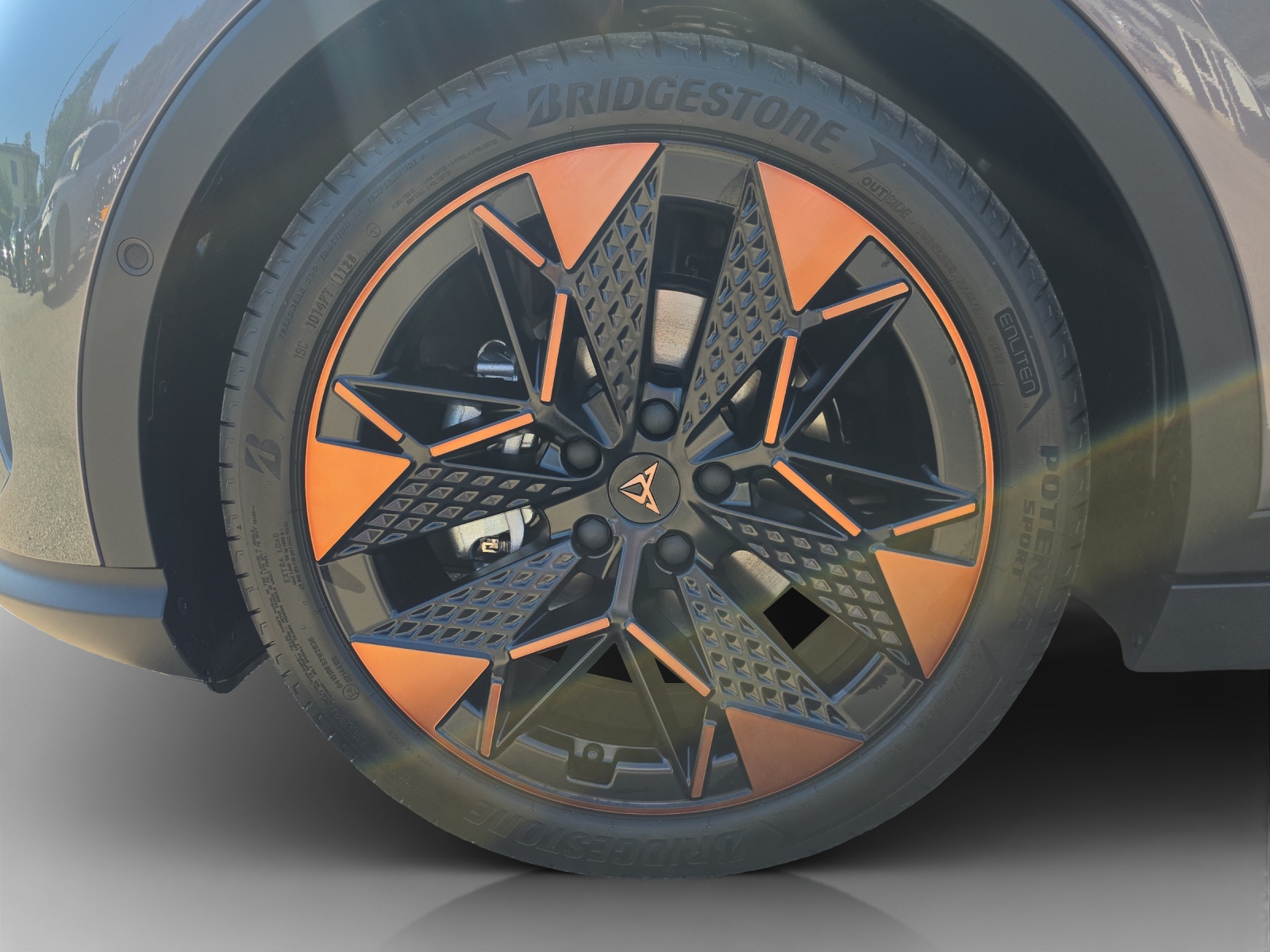 CUPRA Raval 52 kWh Dynamic+ Launch Edition-image-13