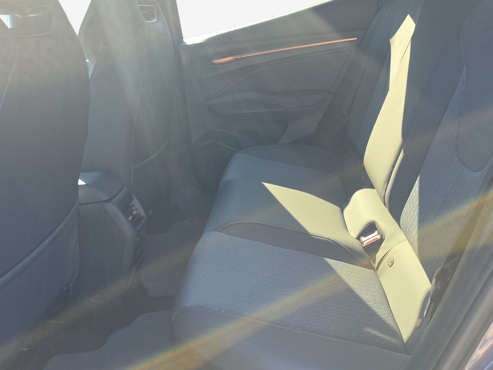 CUPRA Raval 52 kWh Dynamic+ Launch Edition-image-11