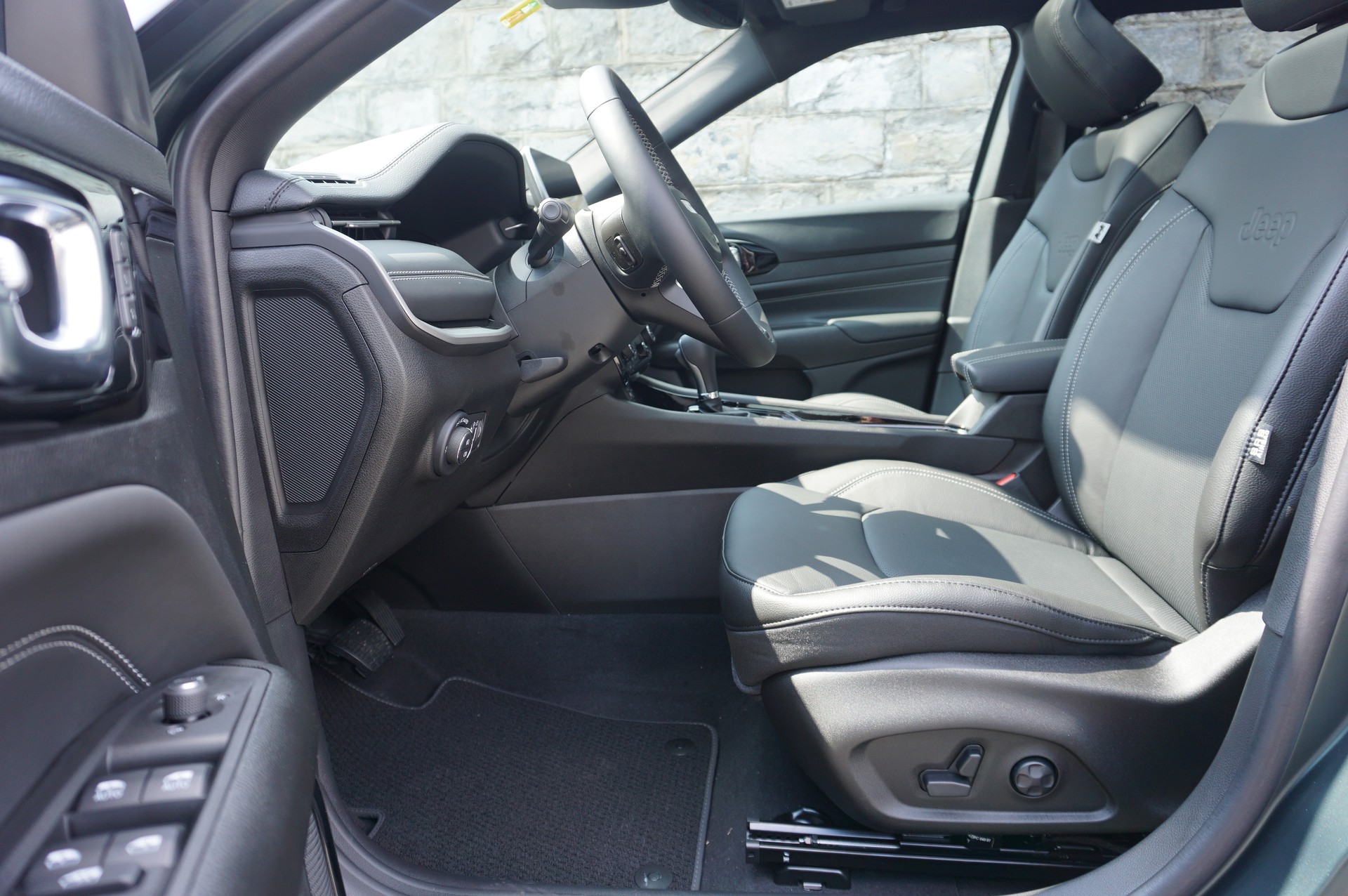 JEEP Compass 4x2 1.3 Turbo 80th Anniversary DKG-image-3
