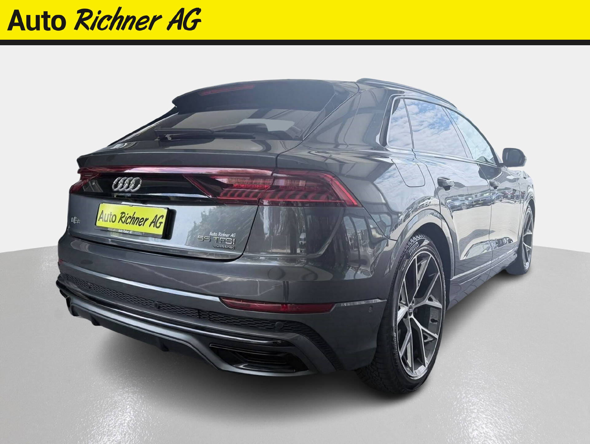 AUDI Q8 3.0 55 TFSI Black Edition quattro T-Tronic-showroom-element-3