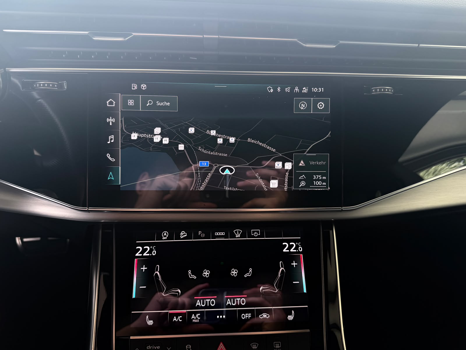 AUDI Q8 3.0 55 TFSI Black Edition quattro T-Tronic-image-15