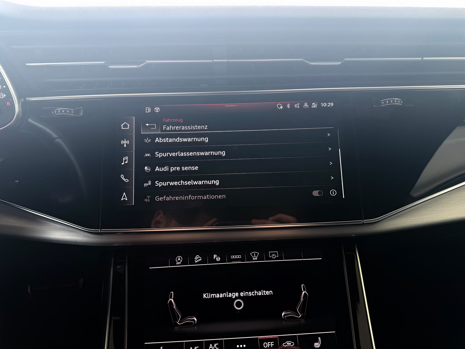 AUDI Q8 3.0 55 TFSI Black Edition quattro T-Tronic-image-14