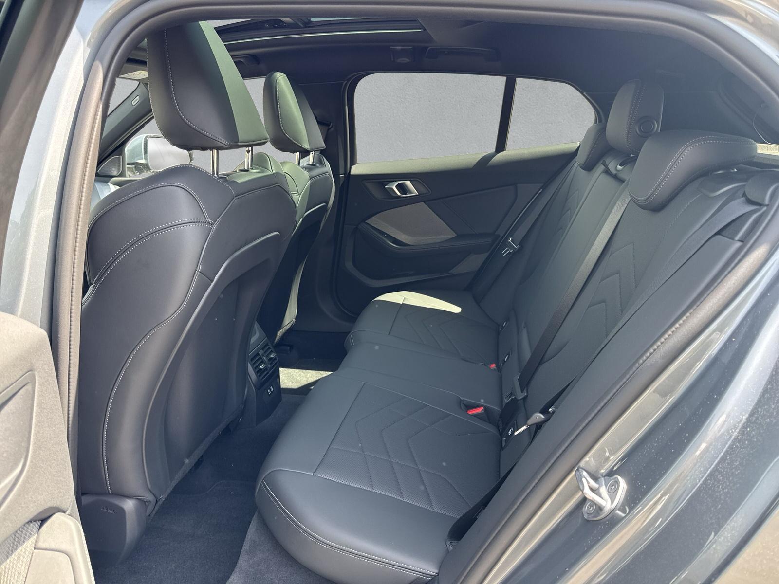 BMW 120d M Sport F70 (CH) AHK 1.3T-image-11