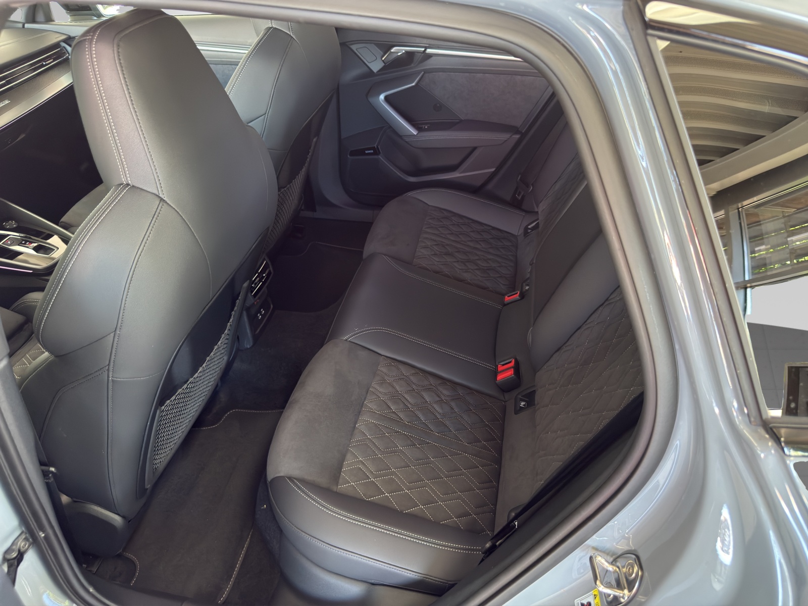 AUDI S3 Sportback TFSI quattro S-tronic, "Porsche arktikgrau"-image-9