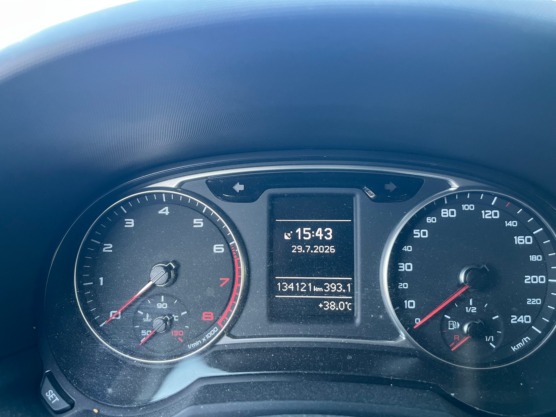 AUDI A1 Sportback 1.4 TFSI Ambition S-tronic-image-11
