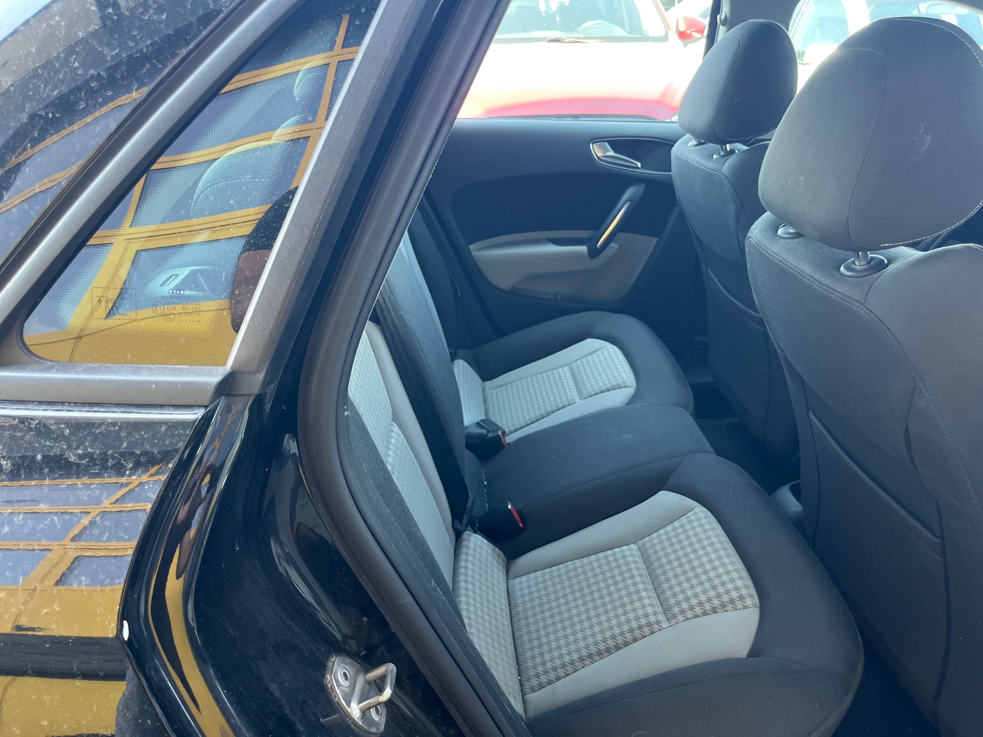 AUDI A1 Sportback 1.4 TFSI Ambition S-tronic-image-10