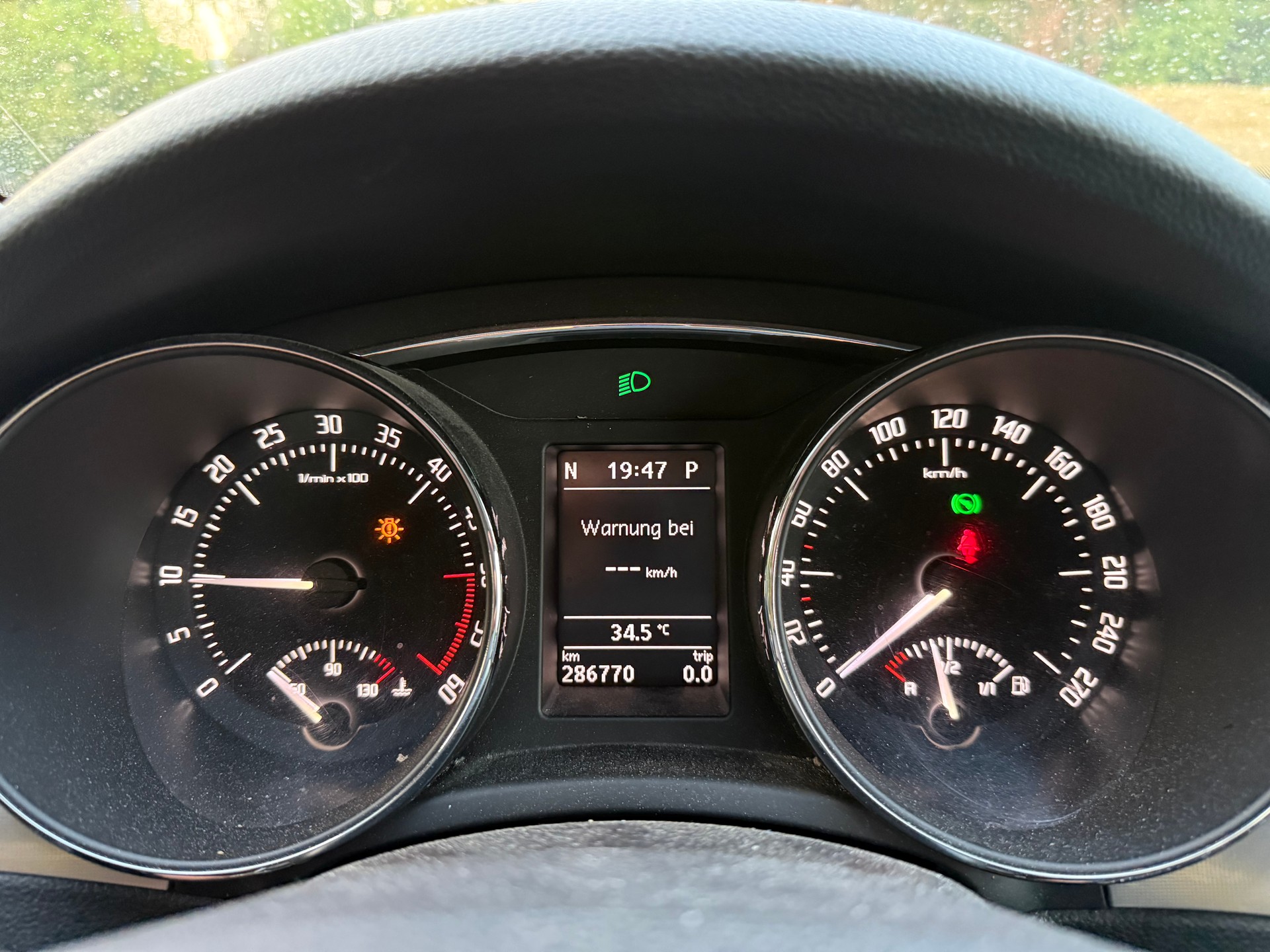 SKODA Superb Combi 2.0 TDi AllDrive4x4 DSG-image-12