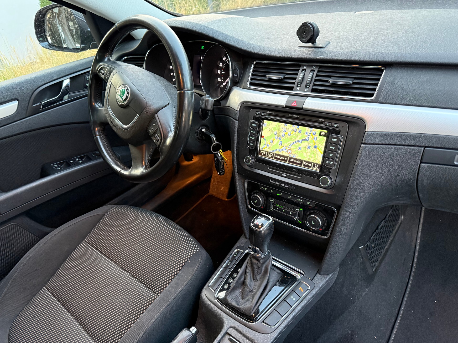 SKODA Superb Combi 2.0 TDi AllDrive4x4 DSG-image-9
